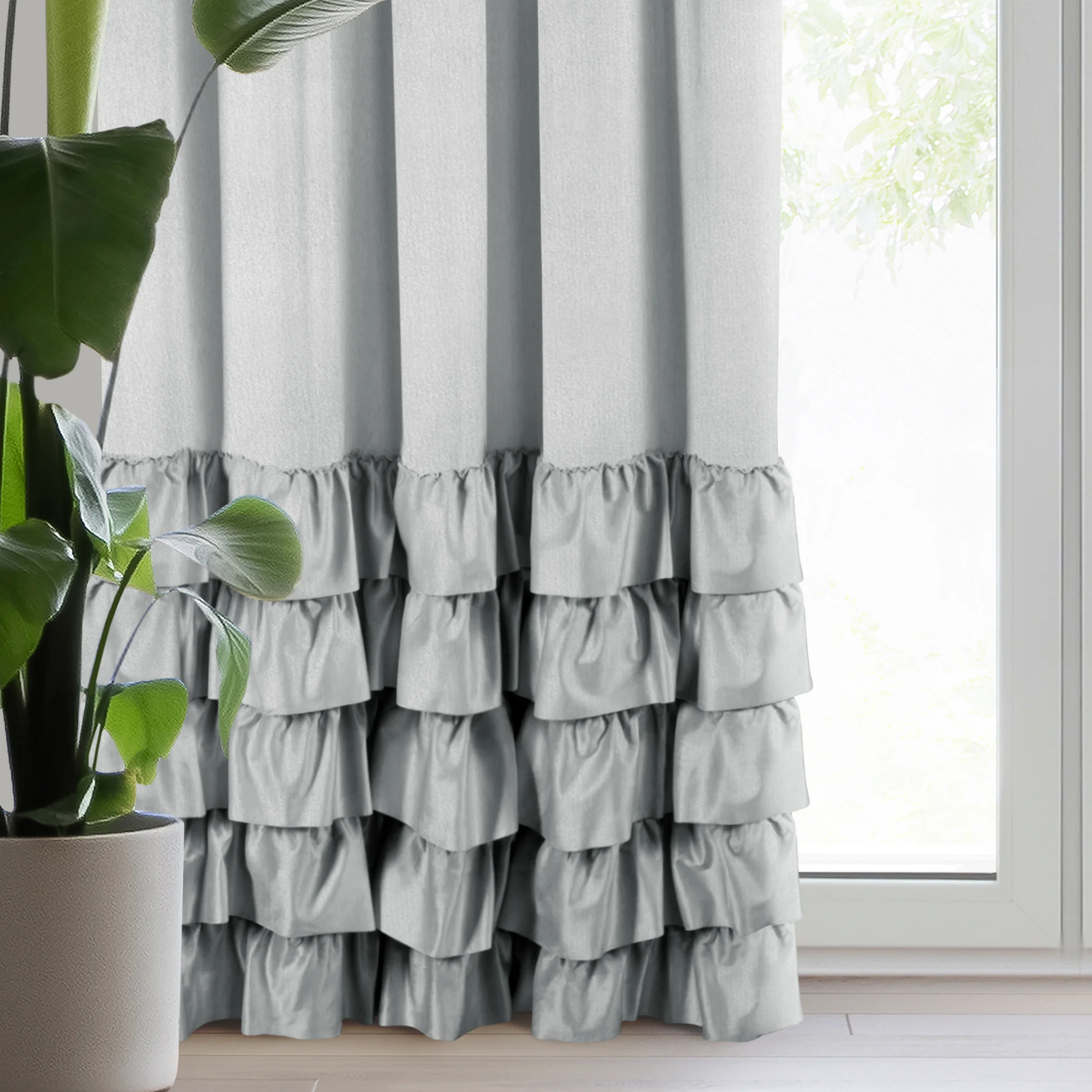 Zasłona welwetowa srebrna zdobiona falbanami 140x250 cm taśma - DANI | eurofirany