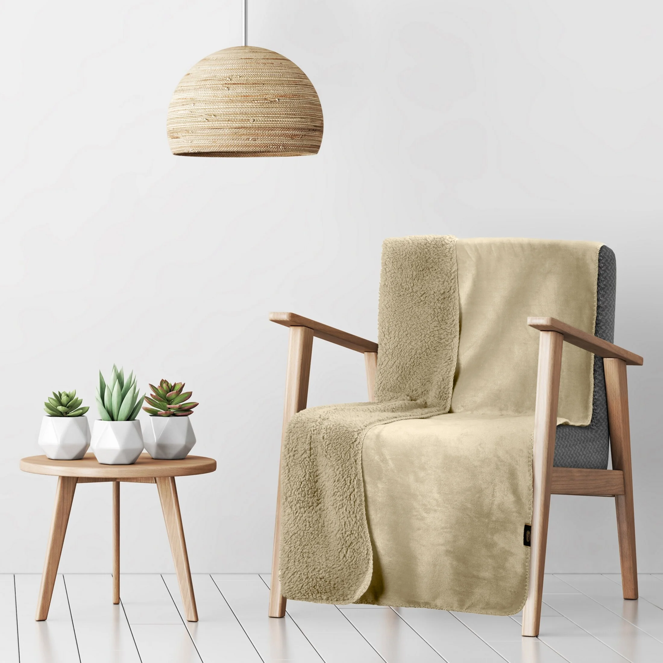 Narzuta, koc na fotel 70x160 cm jasnobeżowa z miękkiego polaru ze strukturą baranka TEDY Eurofirany Premium | eurofirany