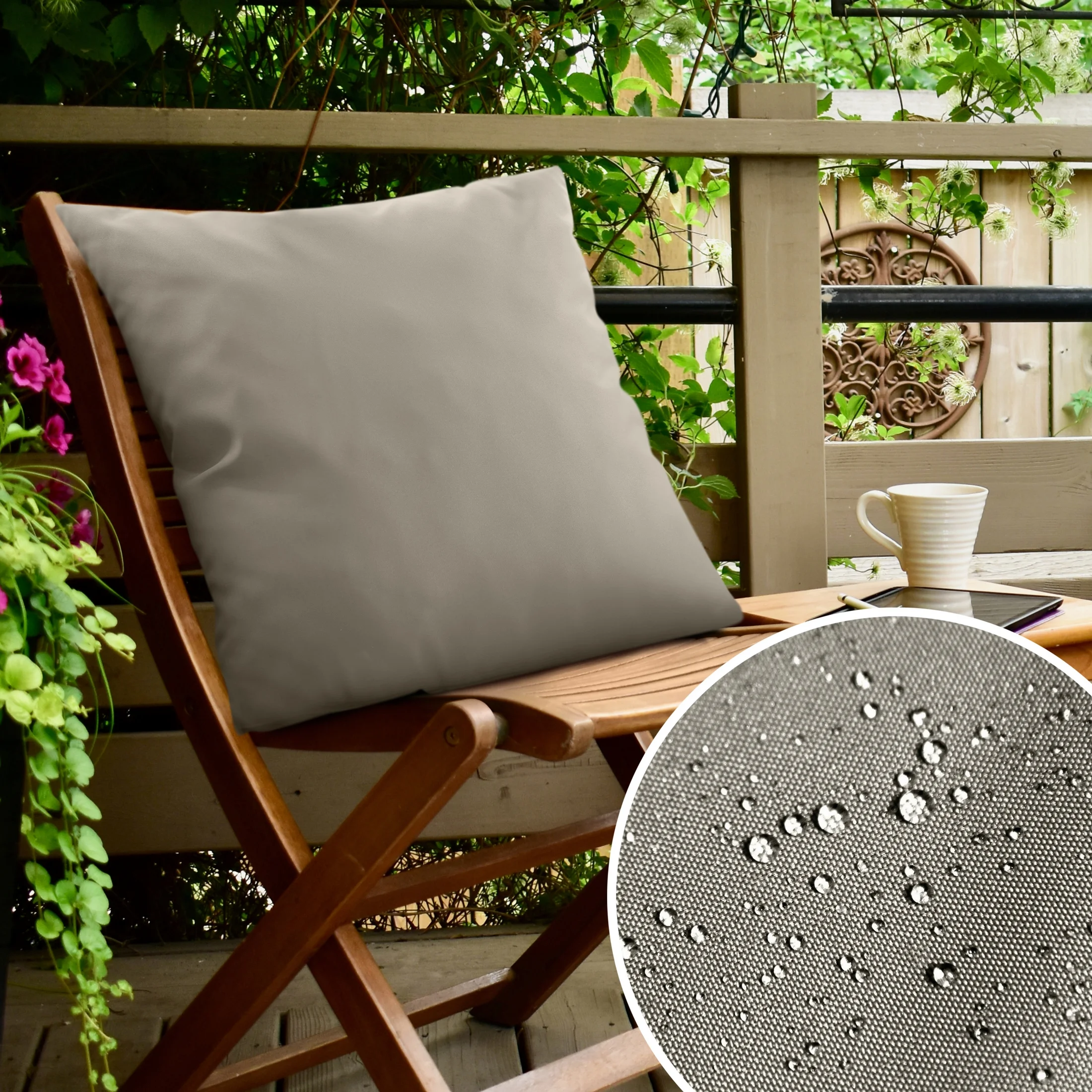 Poszewka na poduszkę 45x45 cm z gładkiej tkaniny wodoodpornej beżowa idealna do ogrodu i na taras GARDEN | eurofirany