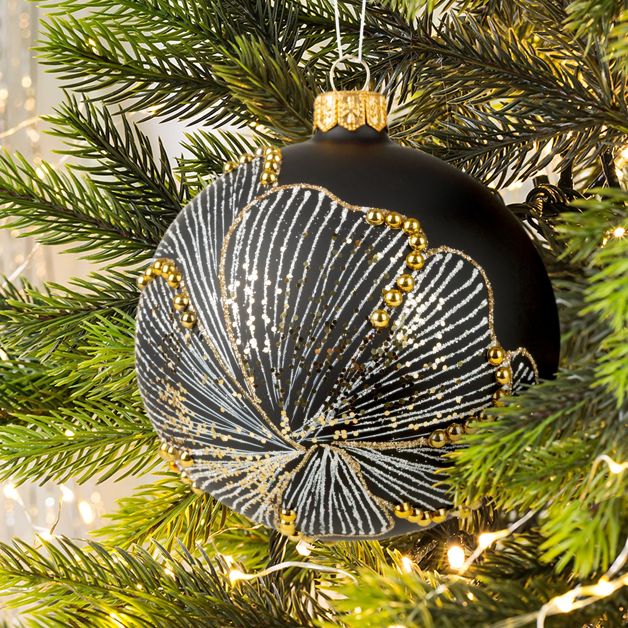 Szklana bombka choinkowa ręcznie zdobiona | eurofirany