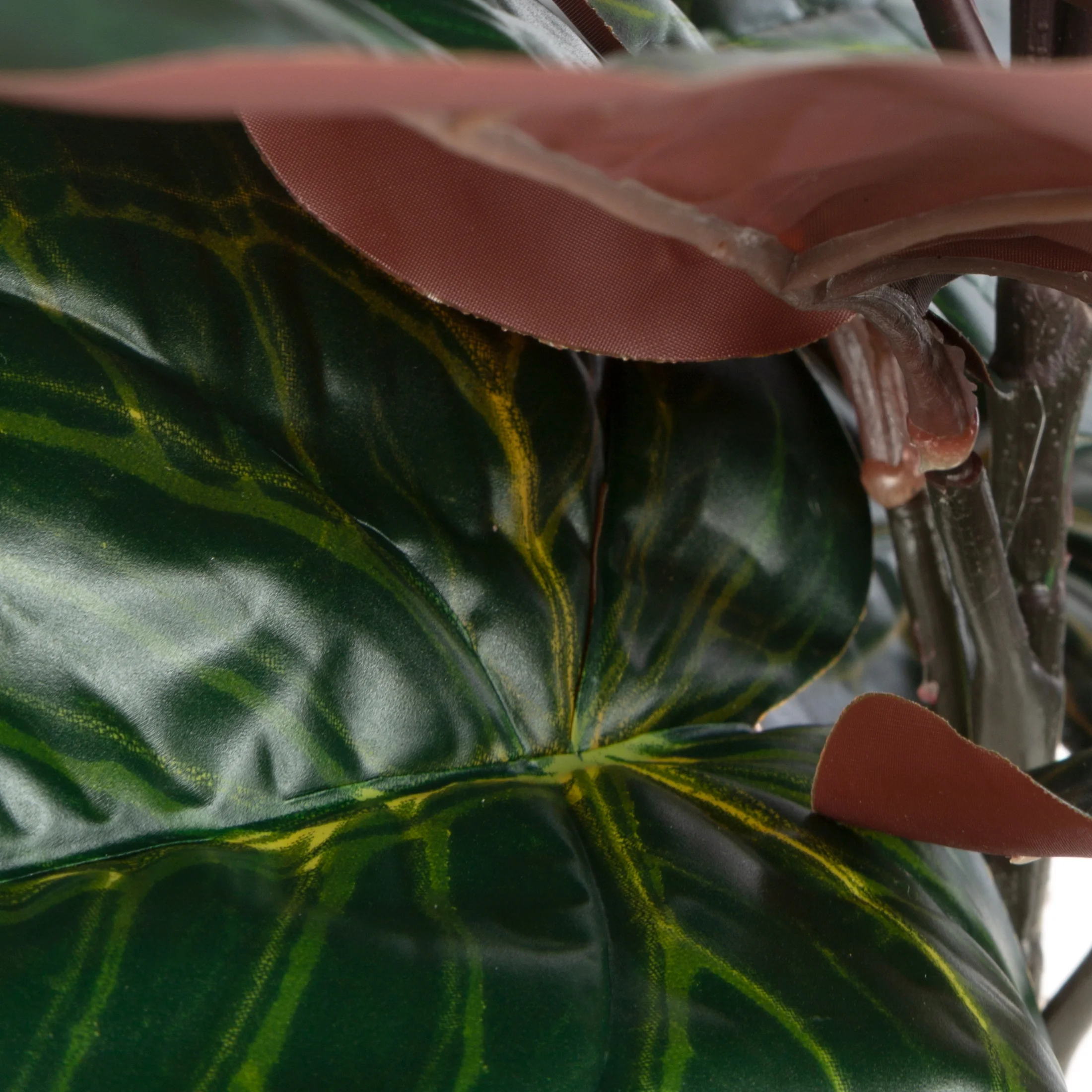 Gałązka sztuczna zielona 43 cm