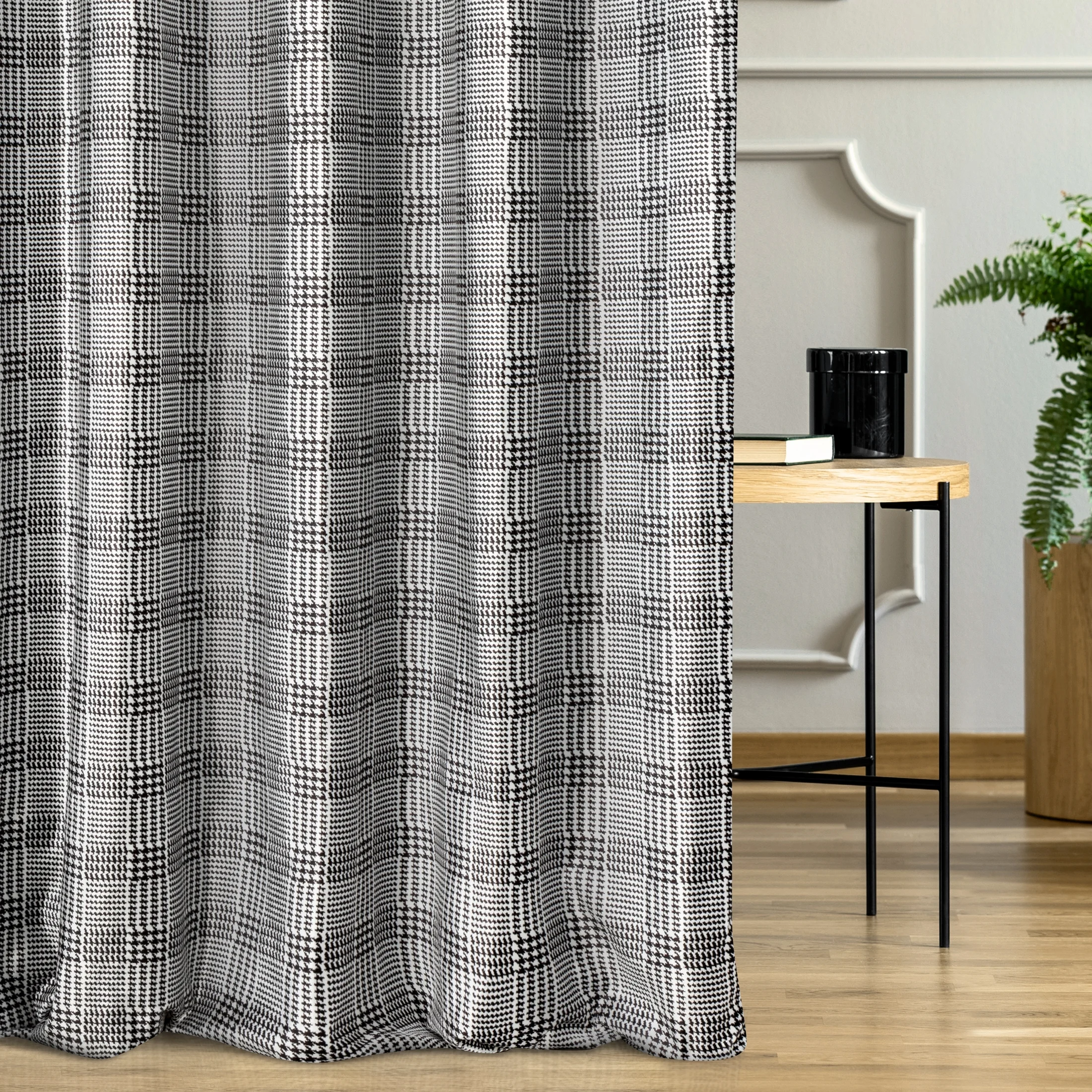 Tkanina zasłonowa gruby welwet z modnym nadrukiem kraty z pepitką z kolekcji Eva Minge