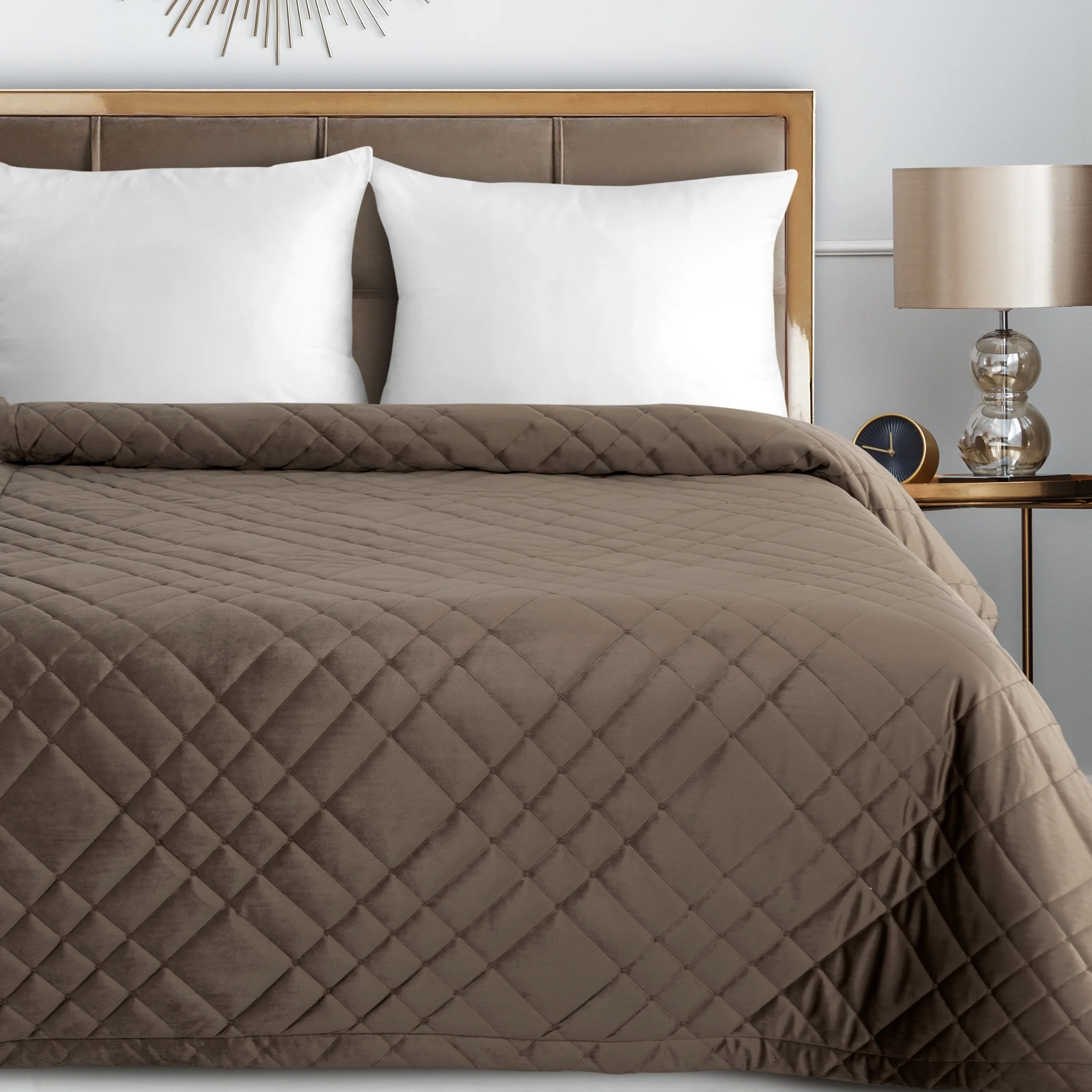 Narzuta welwetowa brązowa 170x210 cm z geometrycznym przeszyciem RIA 6 - kolekcja VULCANO | eurofirany