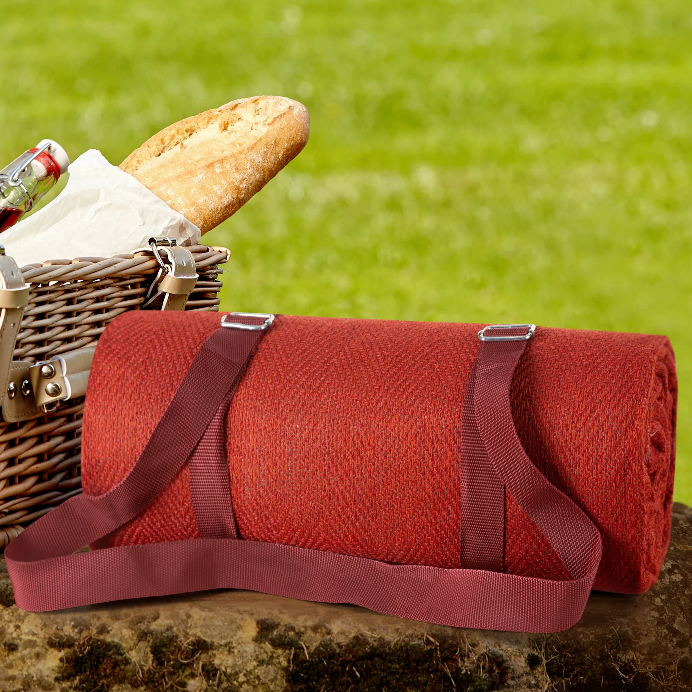 Koc 135x150 cm bordowy piknikowy ze strukturalnym wzorem w jodełkę HARMONY 6 | eurofirany