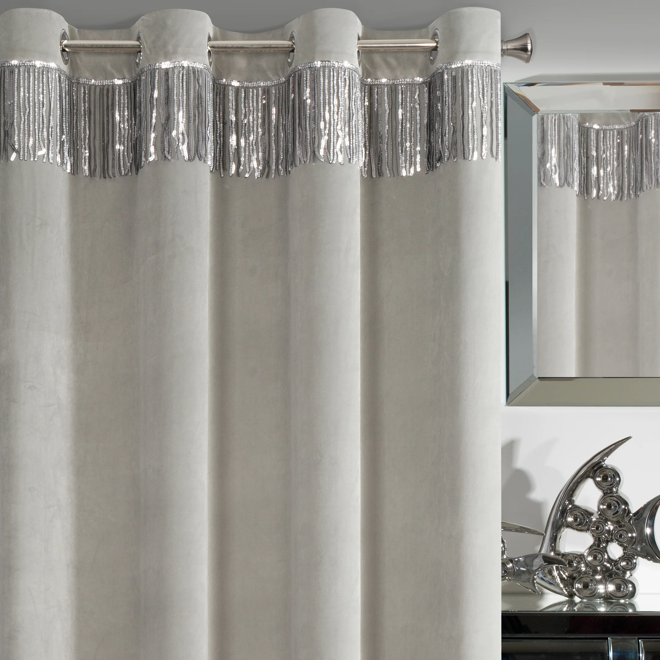 Zasłona srebrna z welwetu zdobiona cekinami 140x250 cm przelotka - JASPER | eurofirany