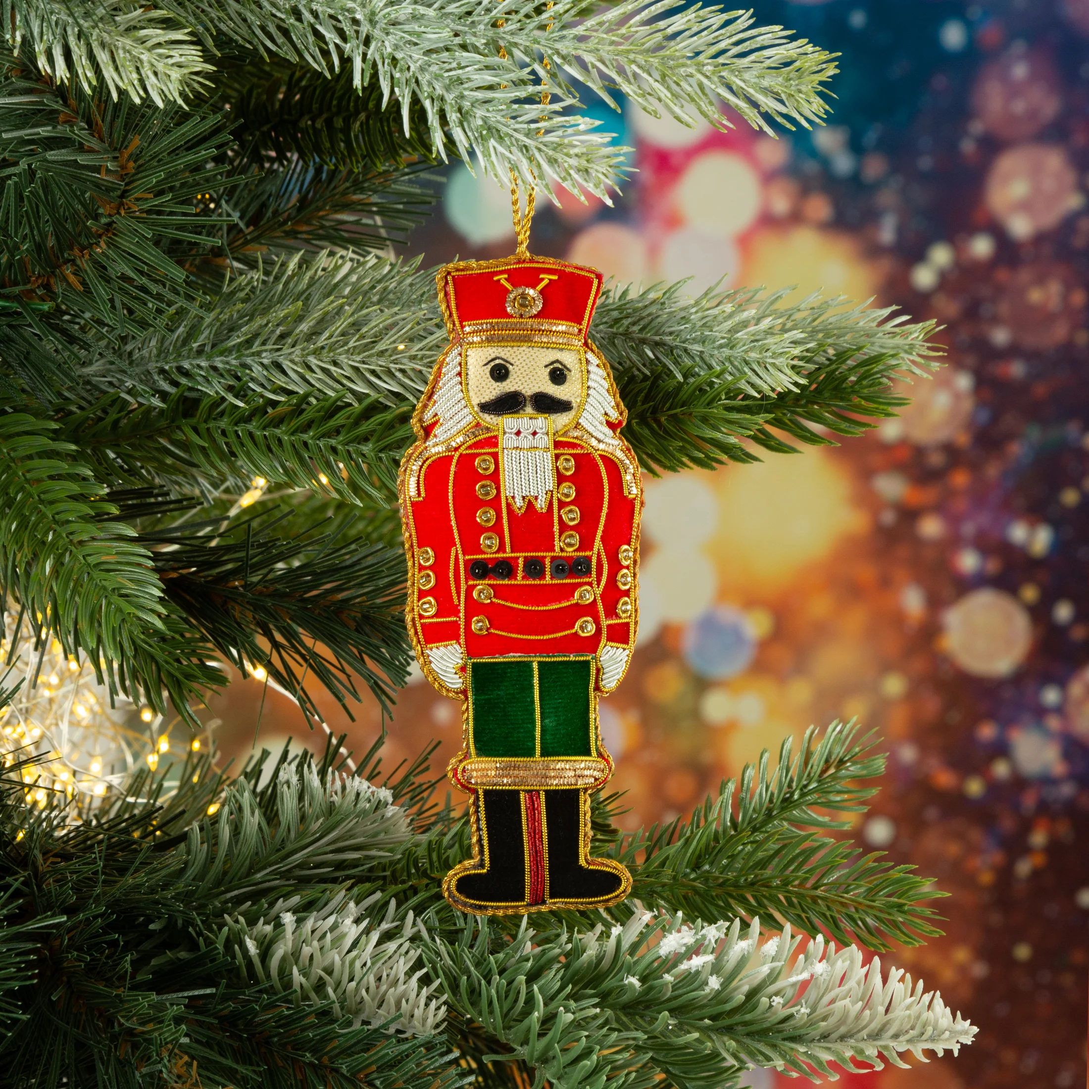 Ozdoba na choinkę DZIADEK DO ORZECHÓW przeszyty złotą nicią | eurofirany