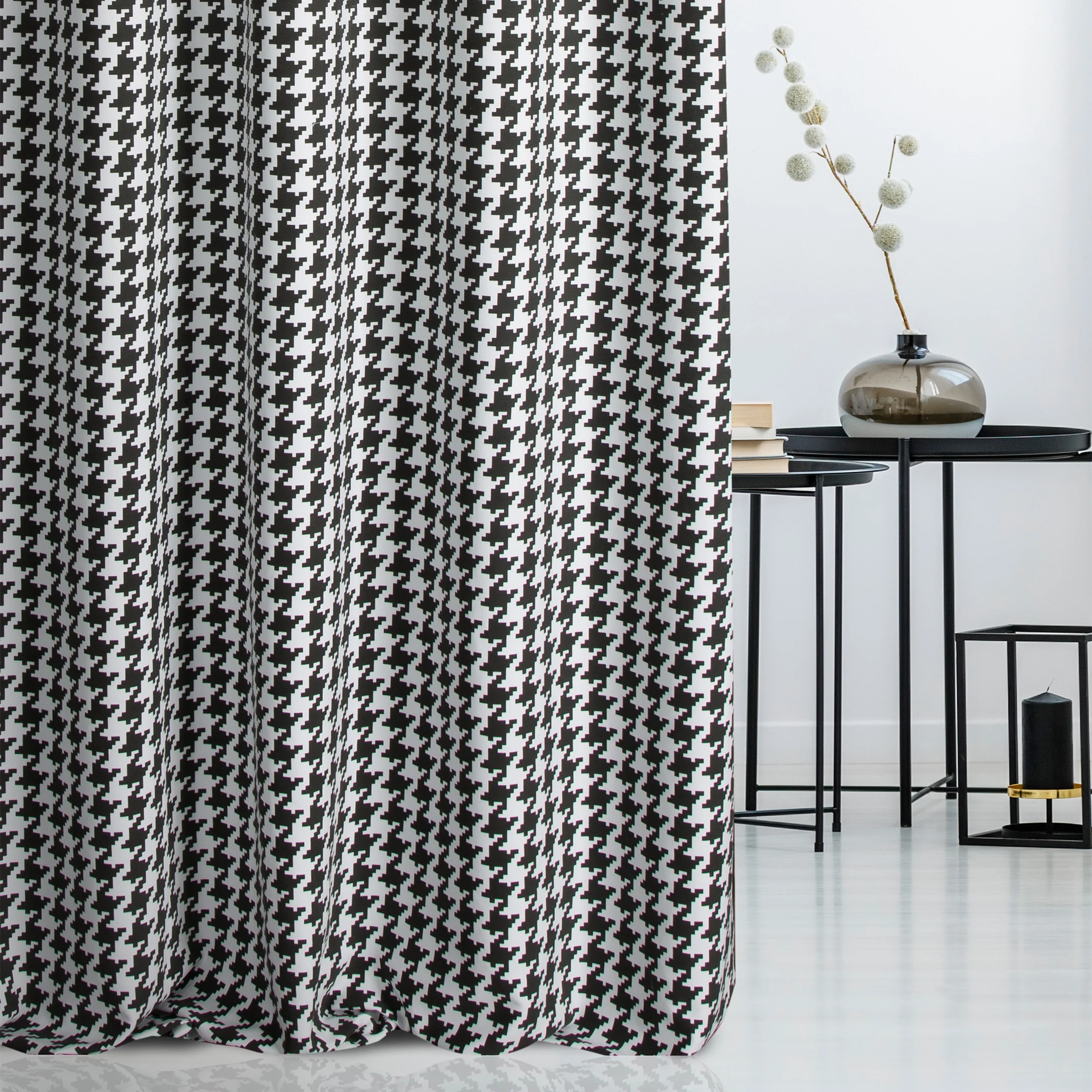 Tkanina zasłonowa z nadrukiem w pepitkę, miękka w dotyku