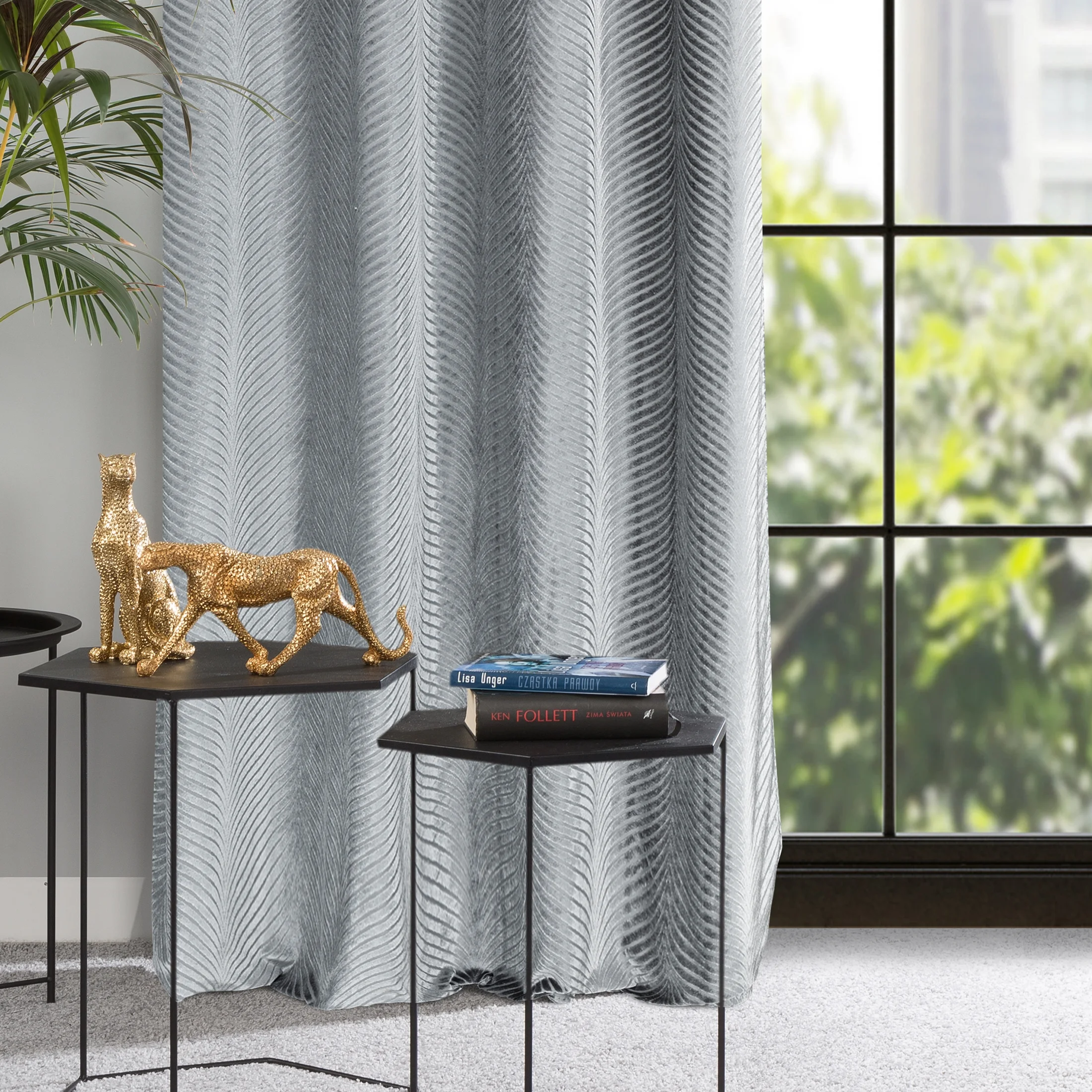 Zasłona stalowa z błyszczącego strukturalnego welwetu 140x250 cm przelotka - LUSSI | eurofirany