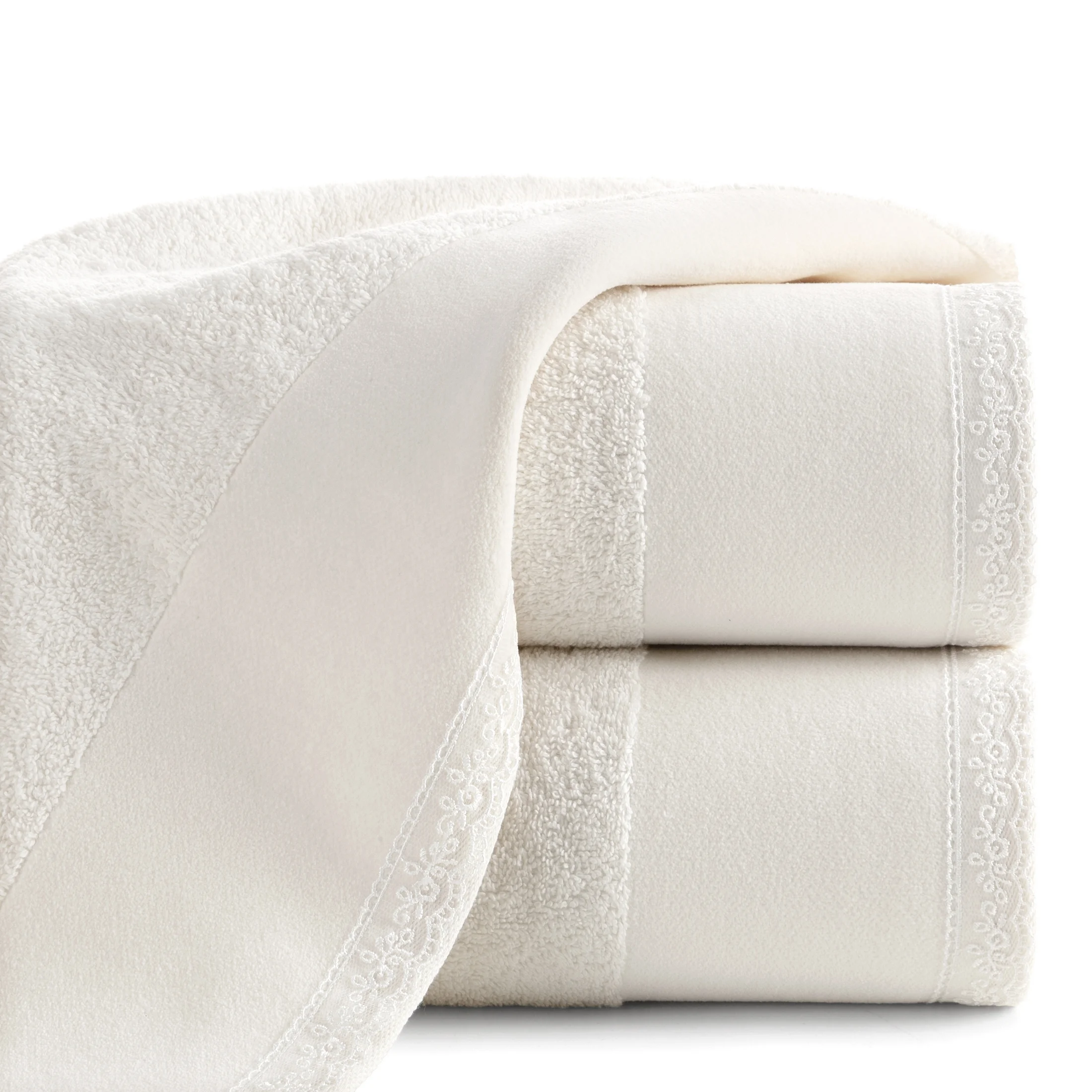 Ręcznik kąpielowy 70x140 cm bawełniany kolor kremowy z koronkową bordiurą 500 g/m2 EMI