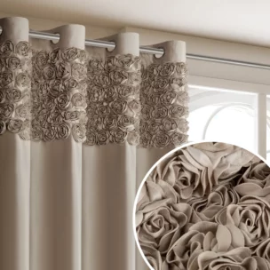 Zasłona ciemnobeżowa z welwetu zdobiona aplikacją 3D róż 140x250 cm przelotka - ROSES Eva Minge
