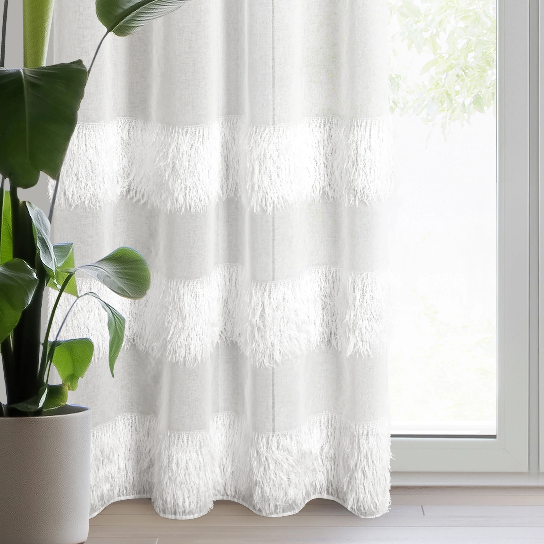 Firana kremowa z etaminy zdobiona moherową nicią wykończona trzema pasami 140x250 cm przelotka MARGARET | eurofirany