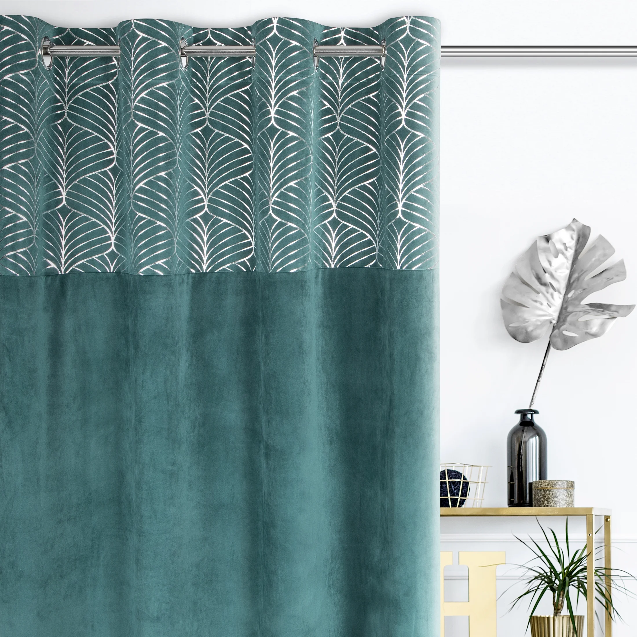 Zasłona turkusowa z pasem srebrnego nadruku, welwetowa 140x250 cm przelotka - LINDI | eurofirany