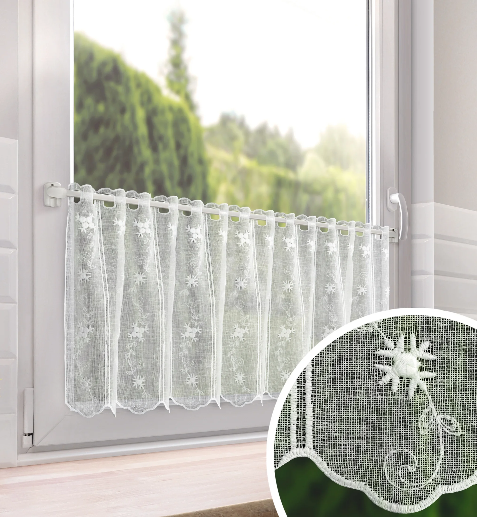 Tkanina firanowa zazdrostka zdobiona haftem drobnych kwiatuszków