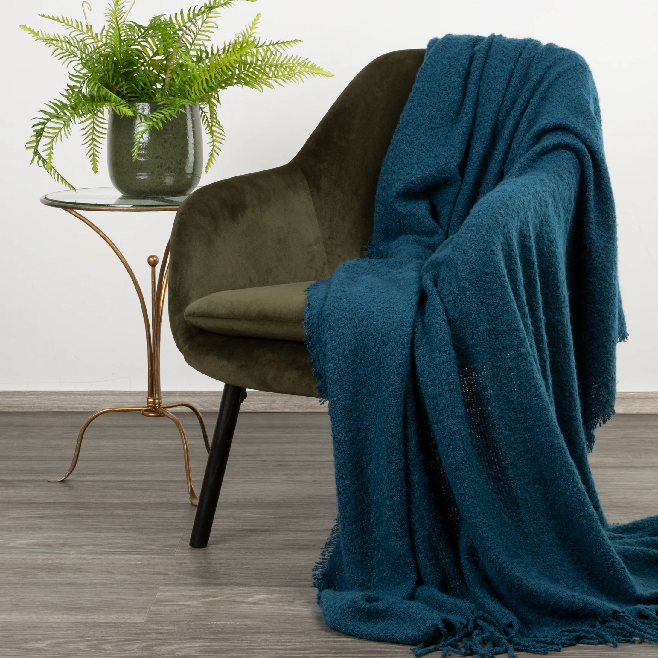 Koc 150x180 cm granatowy o strukturze bukli BELA |