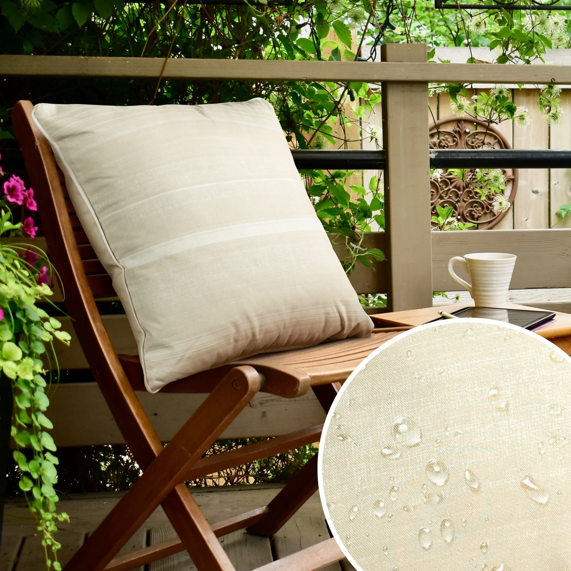 Poszewka na poduszkę 45x45 cm z tkaniny wodoodpornej beżowa idealna na taras oraz balkon z motywem pasów GARDEN | eurofirany