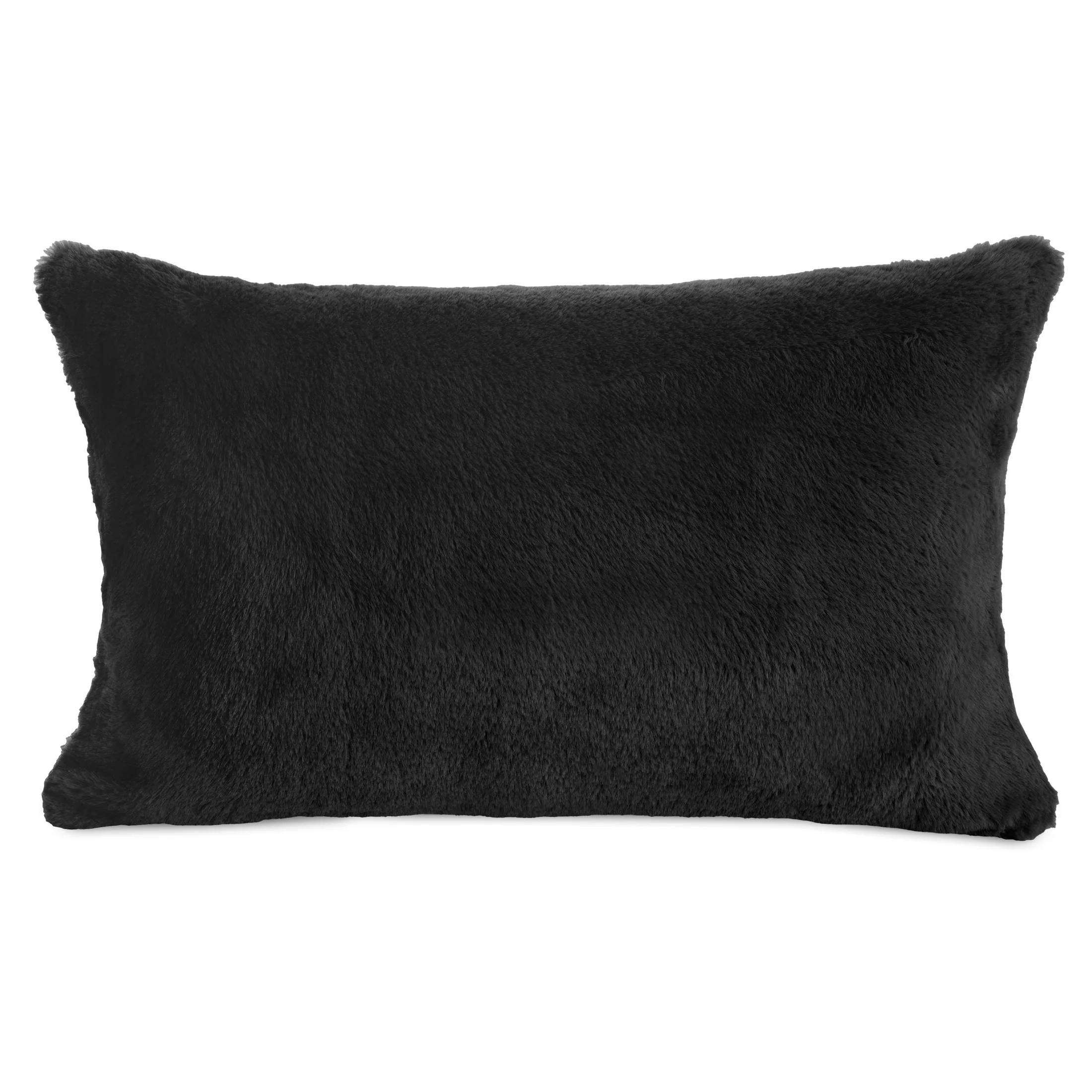 Poszewka na poduszkę 30x50 cm czarna z miękkiej futrzanej tkaniny NINA | eurofirany