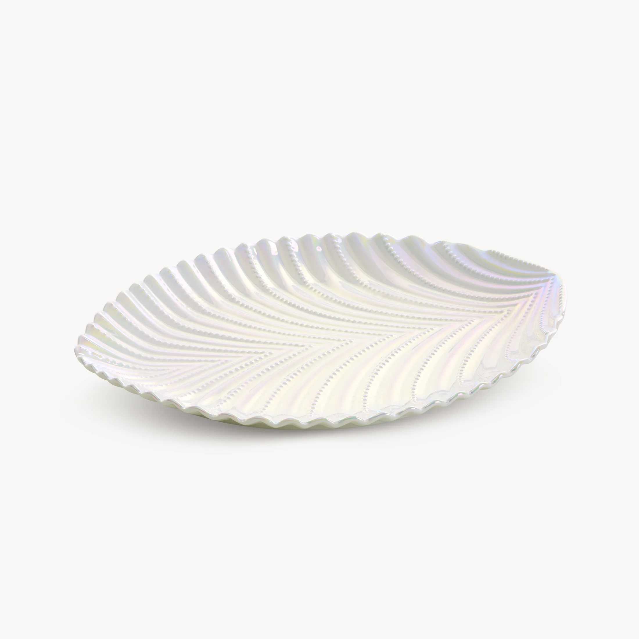 Patera dekoracyjna z wytłaczanym wzorem w perłowym odcieniu NELA