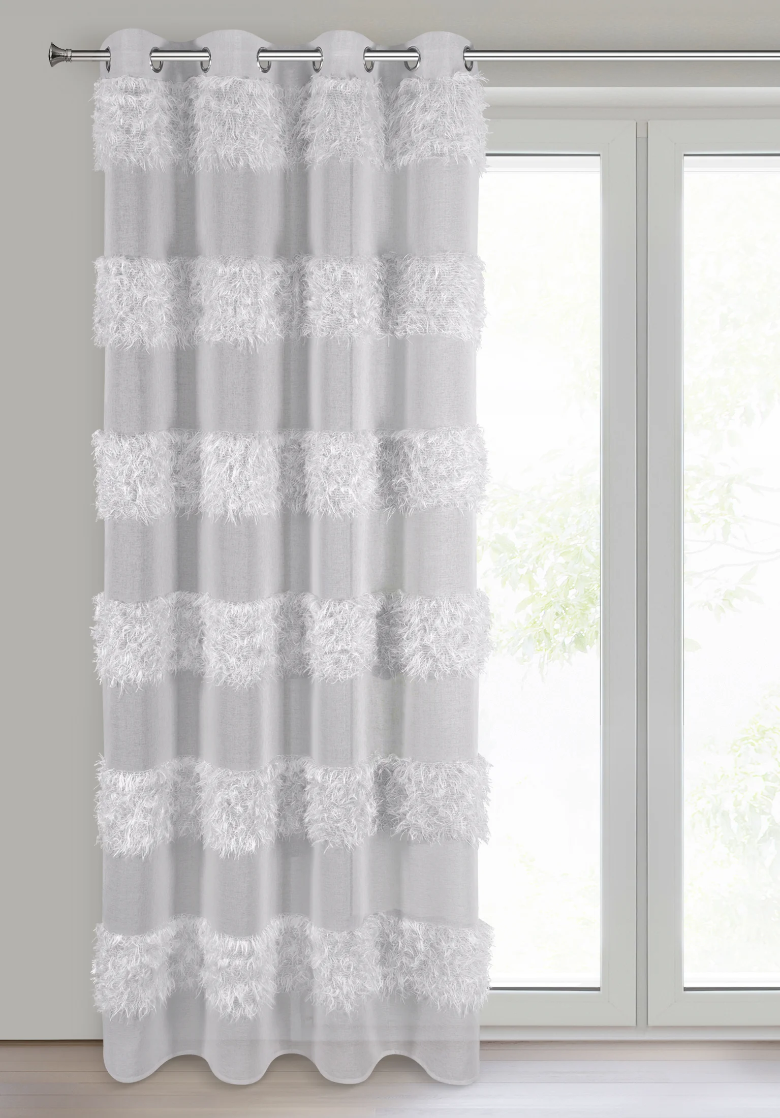 Firana srebrna z etaminy zdobiona moherową nicią 140x250 cm przelotka