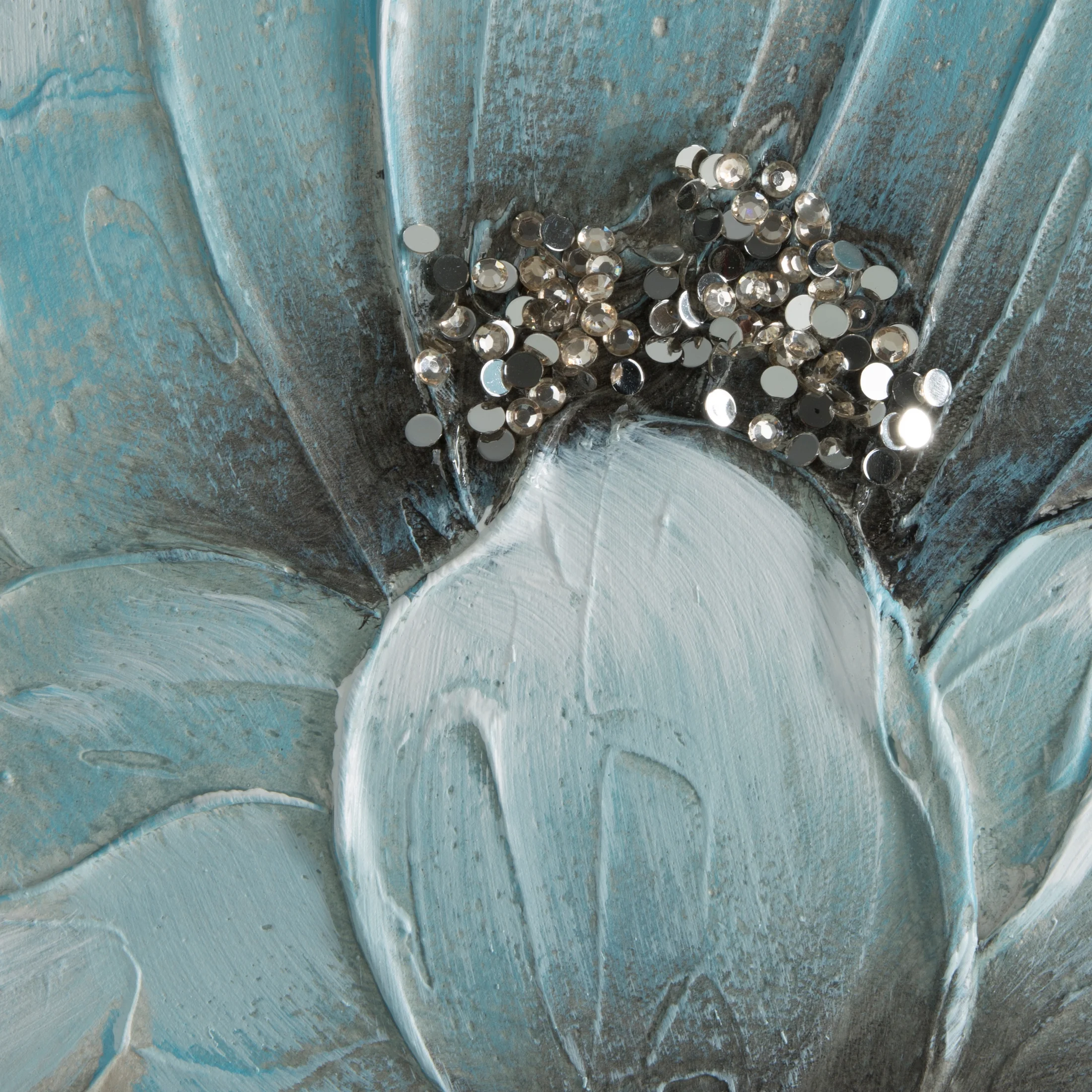 Obraz z kwiatami błękitno, beżowy ręcznie malowany na płótnie wykończone lśniącym brokatem i kwiatowym motywem 90x60 cm BLOOM 2