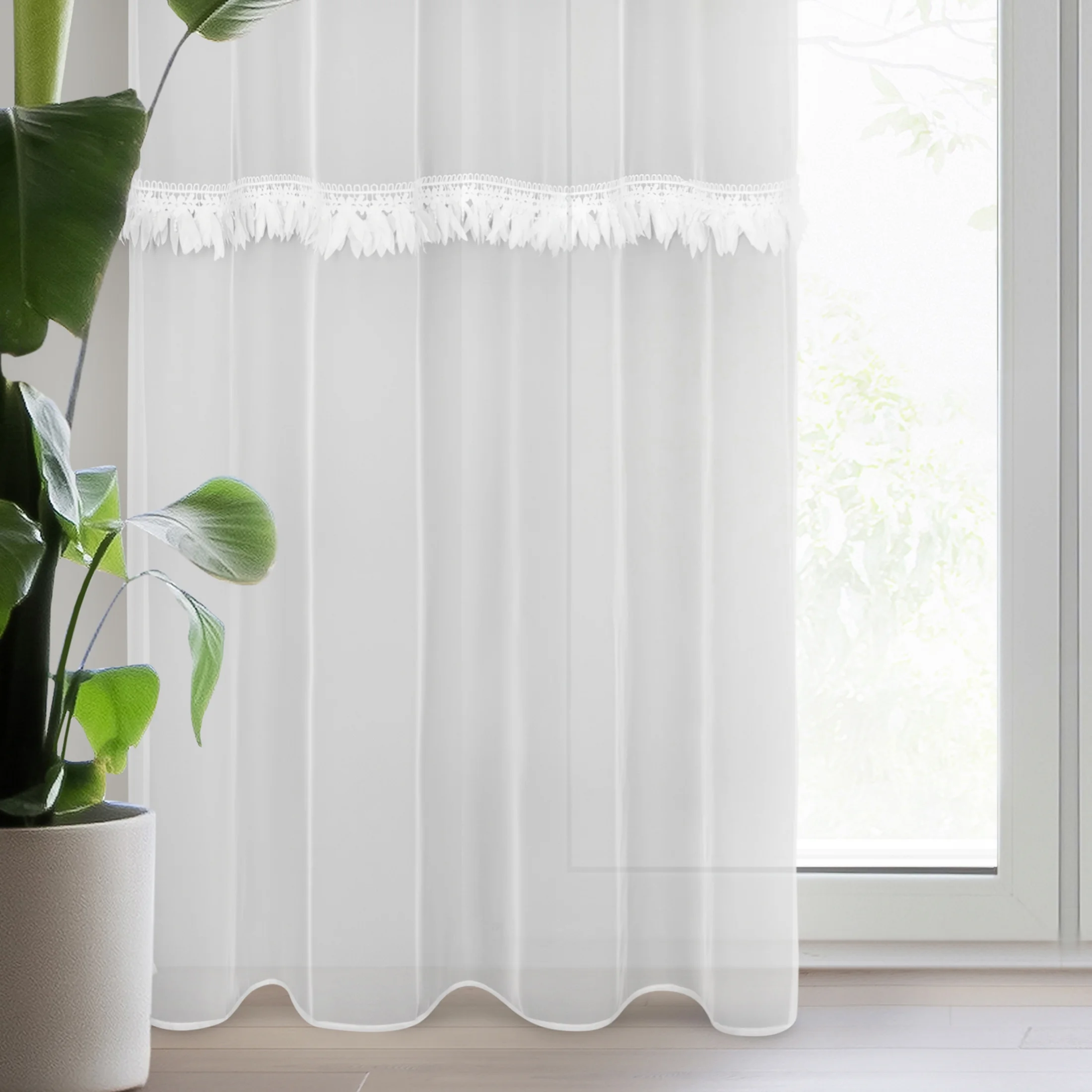 Firana biała zdobiona fantazyjną aplikacją z gipiurą 140x260 cm przelotka SYLVI | eurofirany