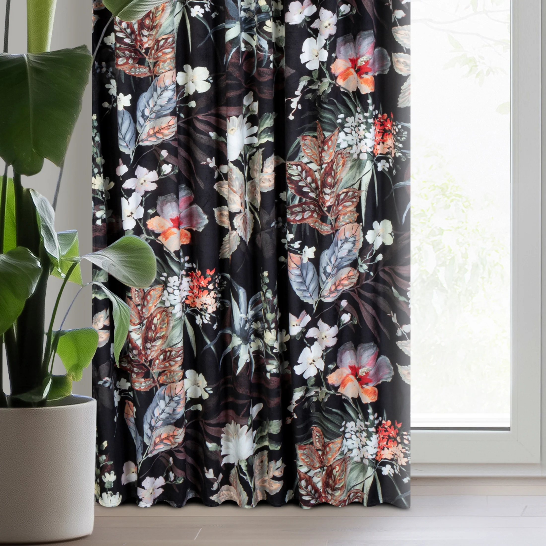 Zasłona welwetowa czarno, ruda z nadrukiem kwiatów 140x270 cm taśma - ALANI | eurofirany