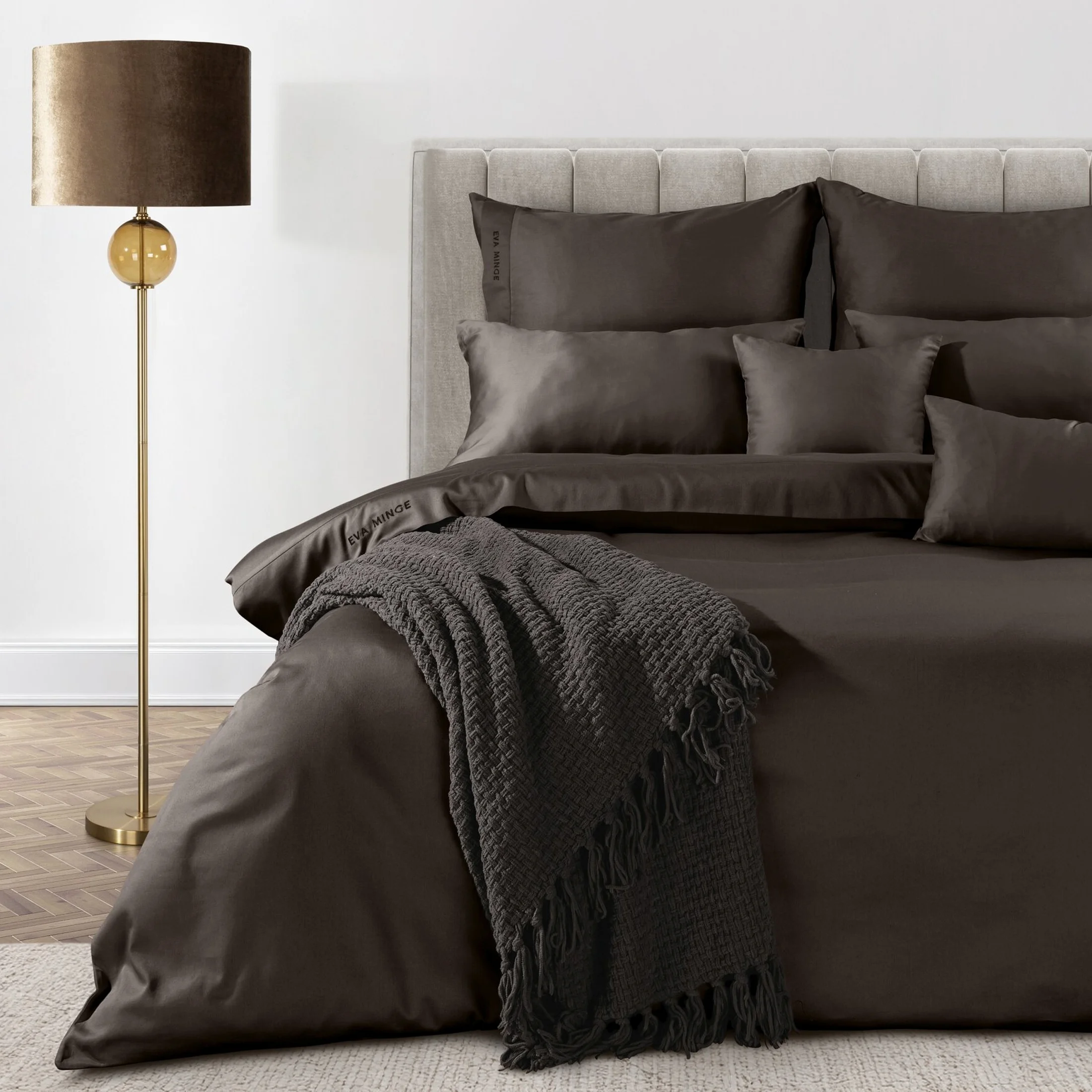 Pościel 140x200 cm z bawełny, makosatyny kolor brązowy z ozdobną kantą i haftem kolekcja MINGE ELEGANTE | eurofirany