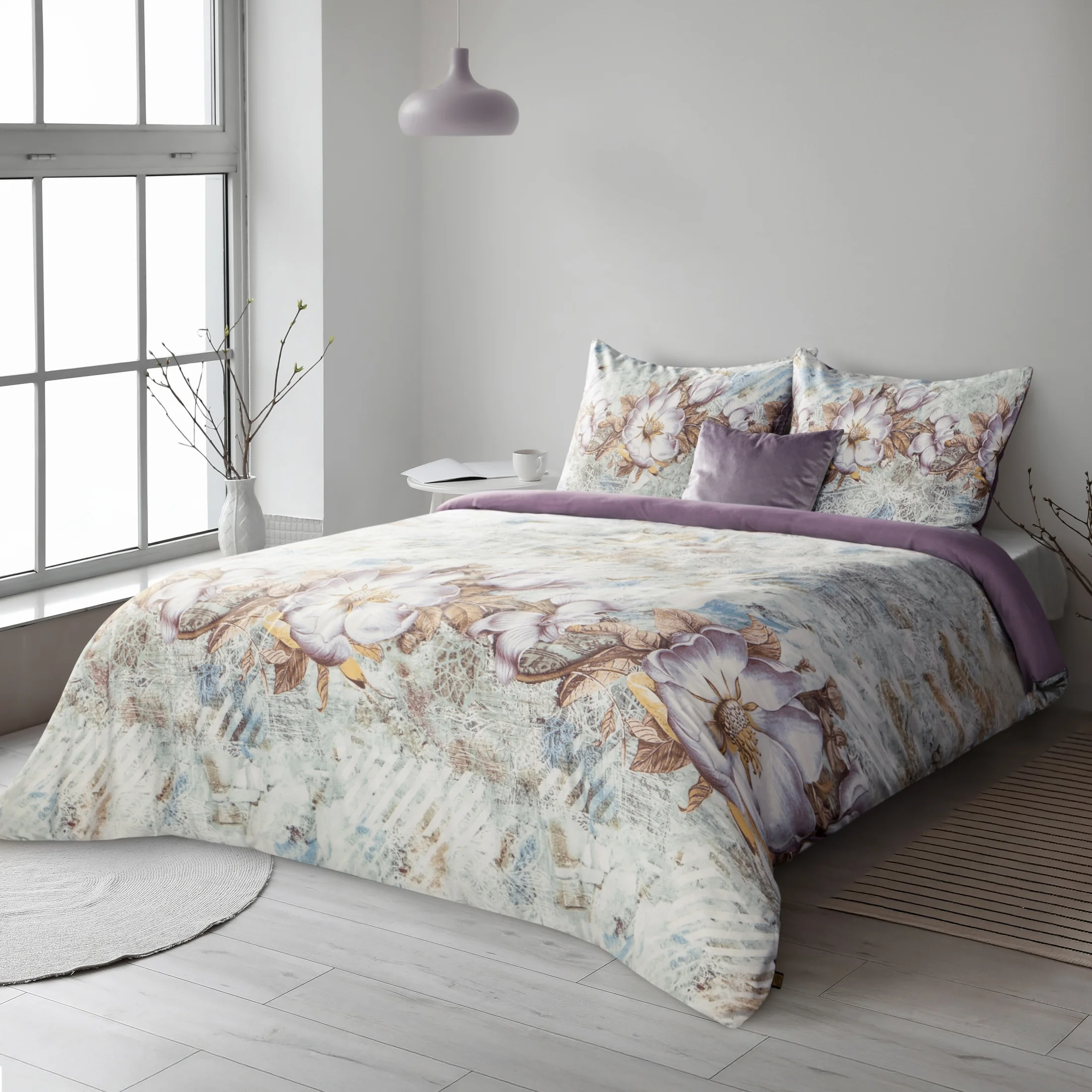 Pościel 220x200 cm bawełniana kolor jasnokremowy, fioletowy wzór kwiatowy SPRING 26 |