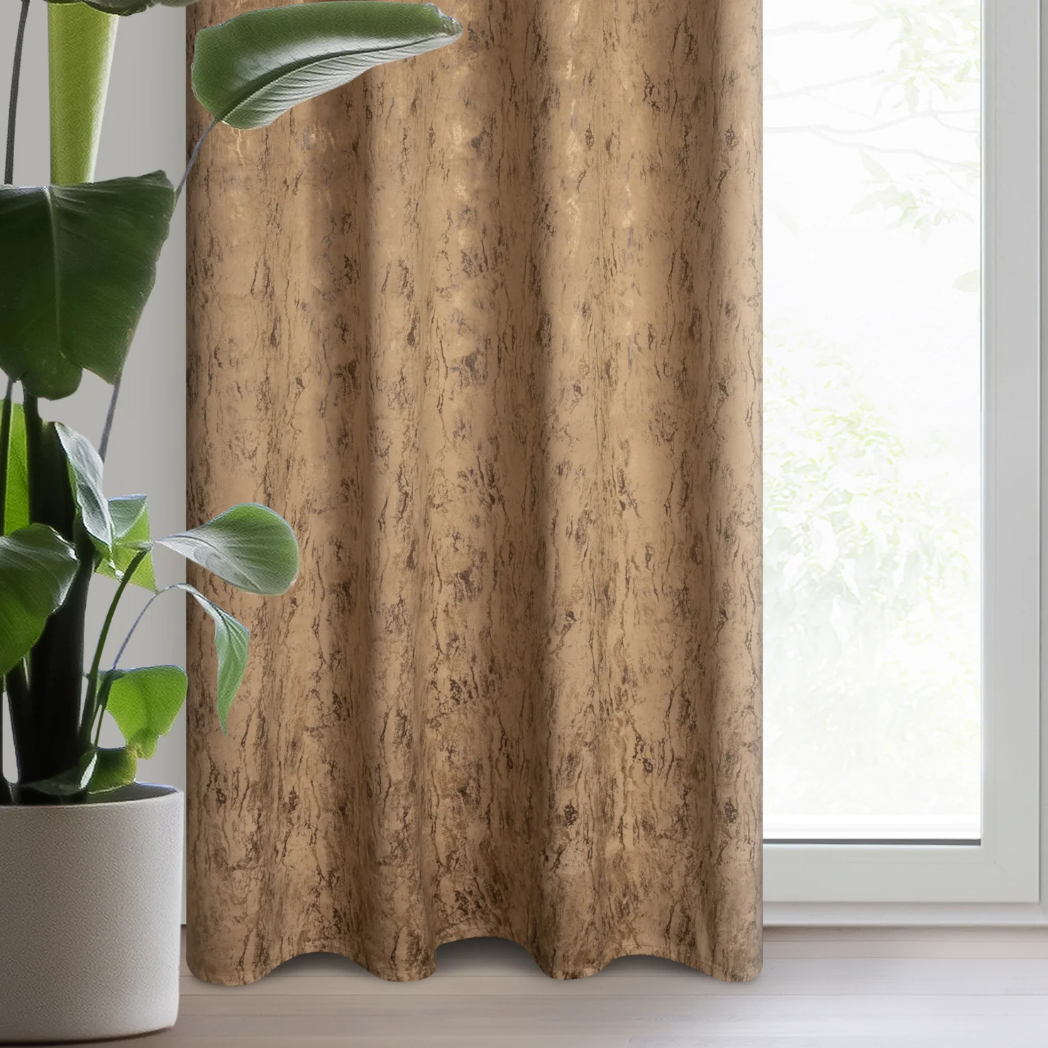 Zasłona welwetowa miodowo, złota z efektem błyszczącej przecierki 140x250 cm na przelotka - KORNELIA | eurofirany