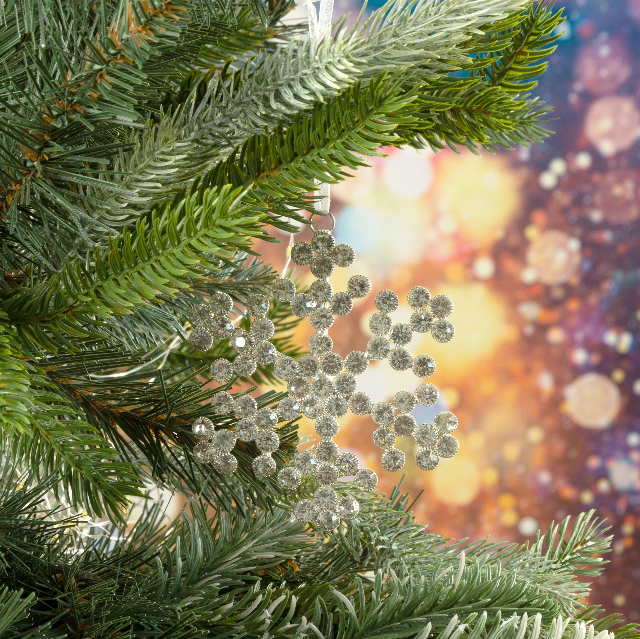 Ozdoba choinkowa śnieżynka zdobiona błyszczącymi kryształkami | eurofirany