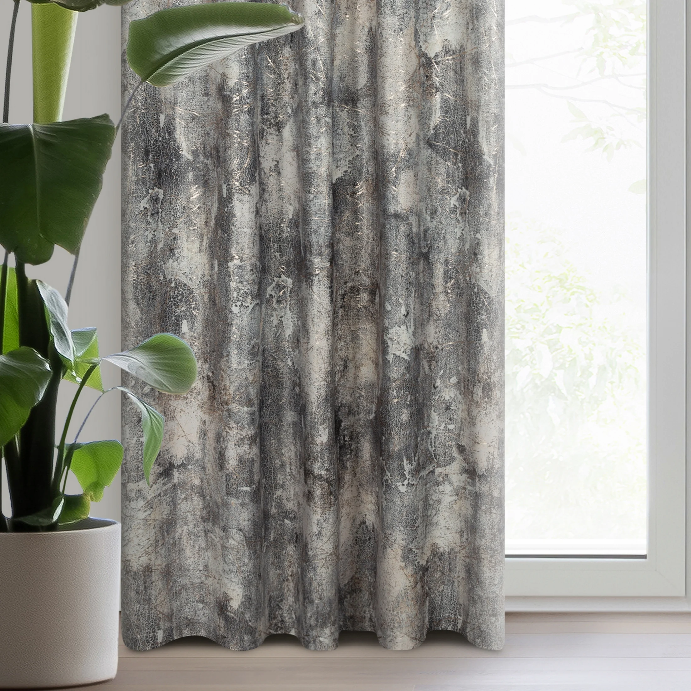 Zasłona welwetowa srebrno, beżowa zdobiona nadrukiem przecieranym 140x270 cm taśma - ESTER