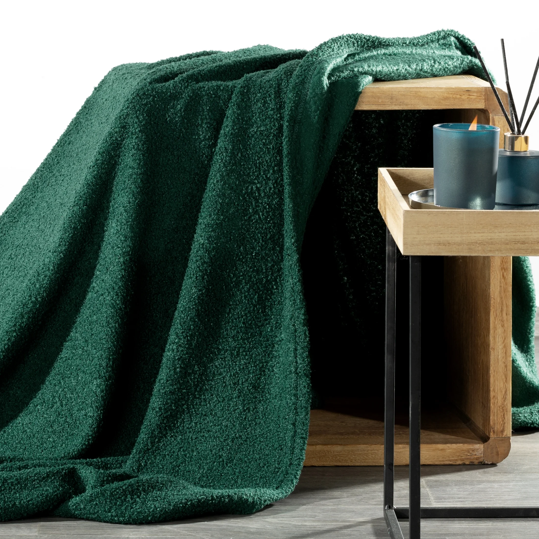 Koc 150x200 cm ciemnozielony wyjątkowo i magicznie miękki BUKLA | eurofirany