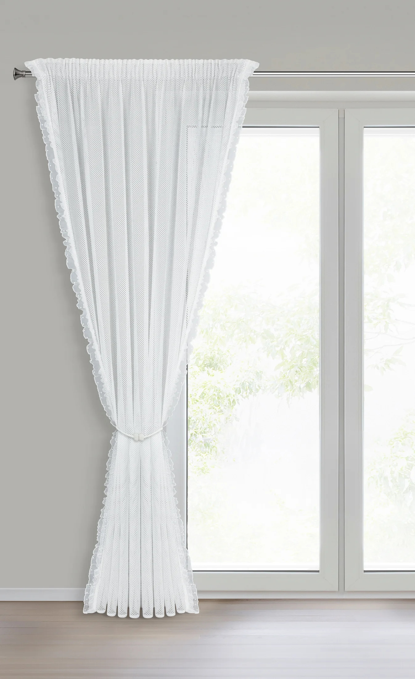 Firana biała z siateczki zdobiona na brzegach subtelną falbanką 140x270 cm taśma AGNESS