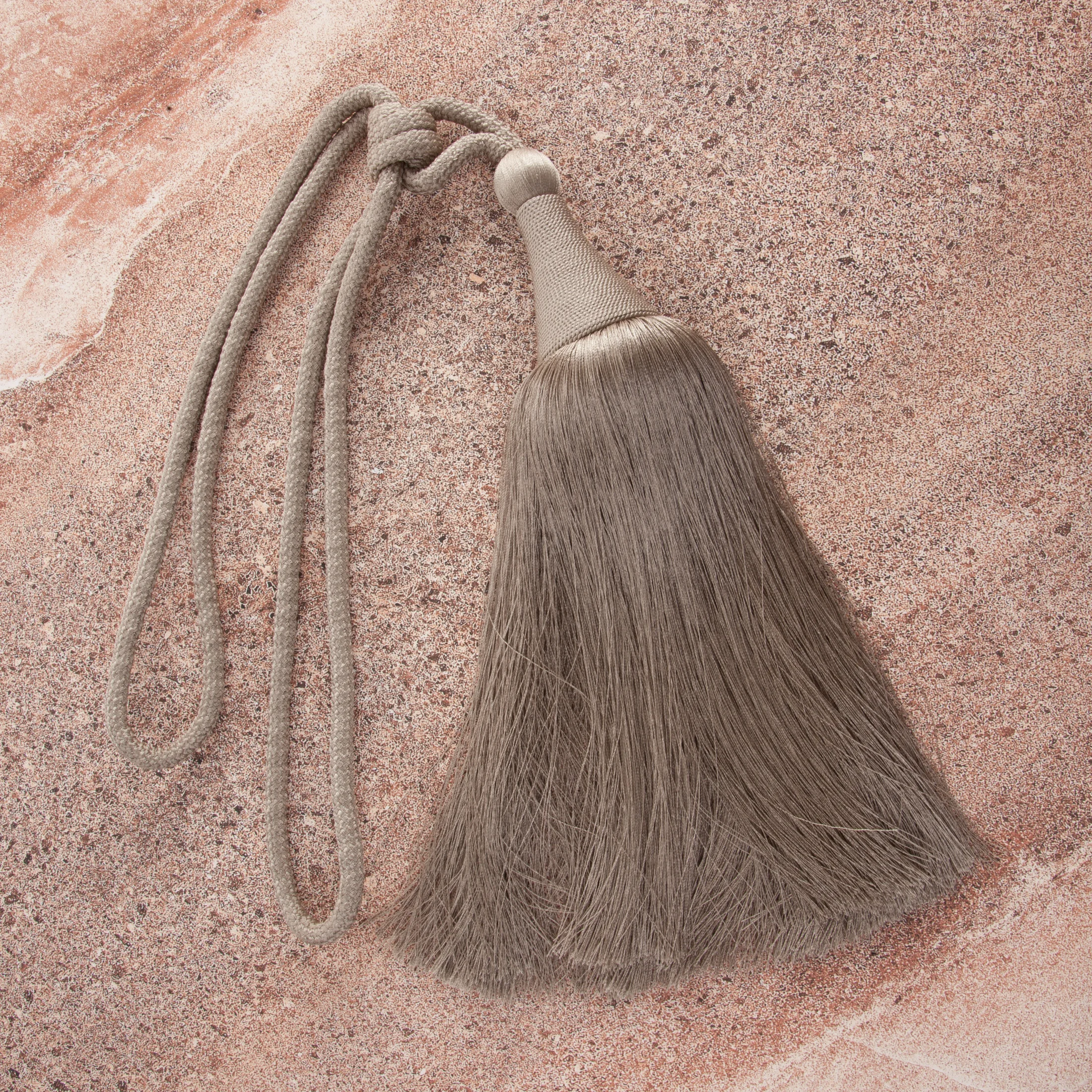 Dekoracyjny sznur do upięć KAJA z ozdobnym chwostem