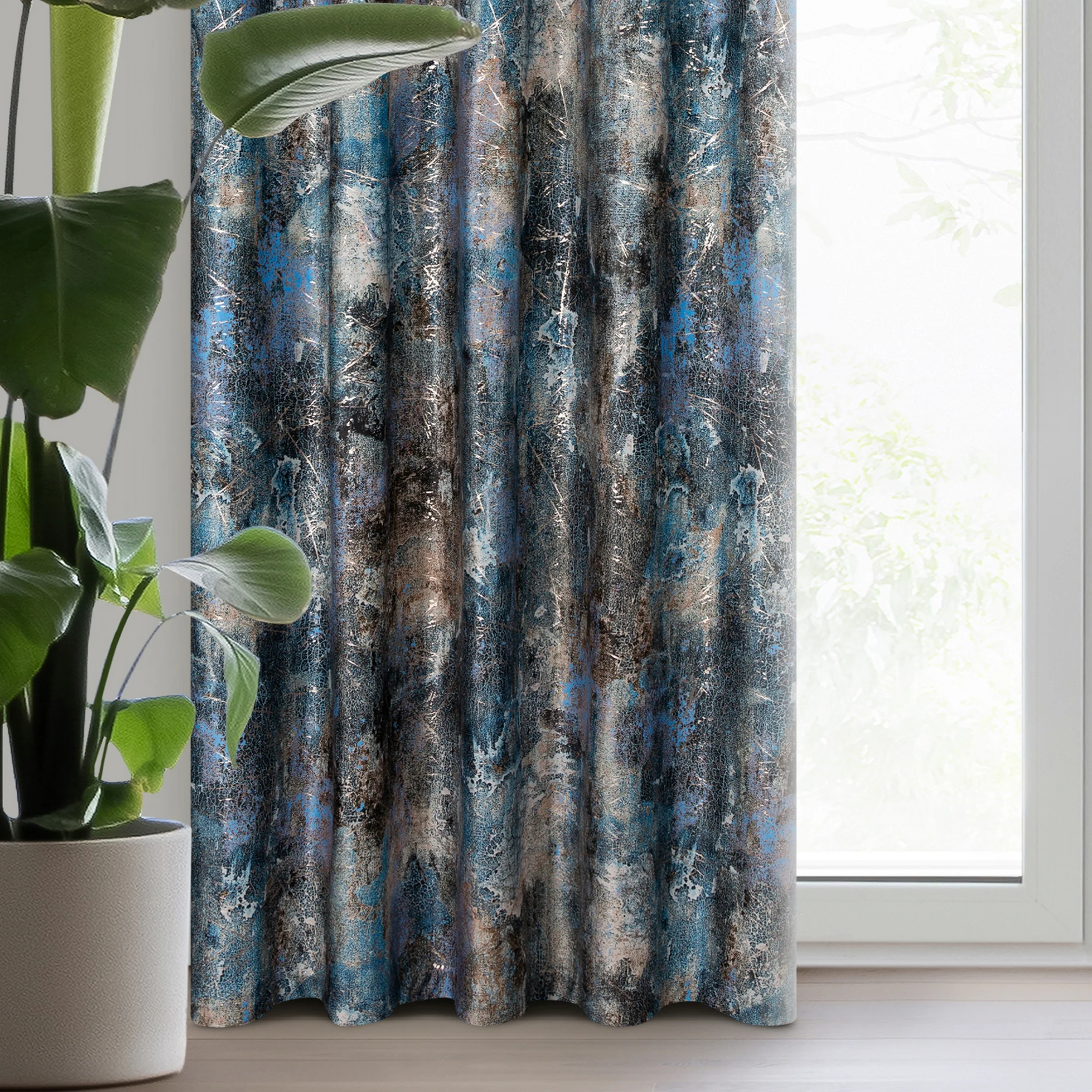 Zasłona welwetowa turkusowo, granatowa zdobiona nadrukiem przecieranym 140x270 cm taśma - ESTER | eurofirany