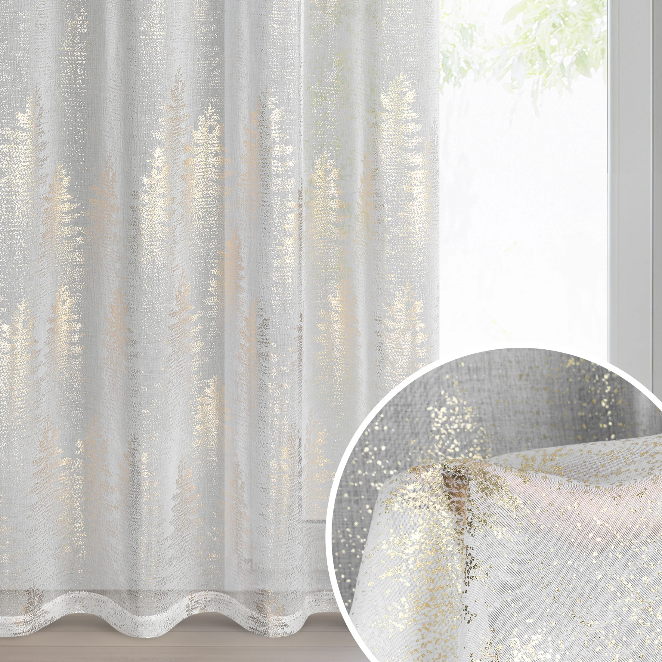 Firana świąteczna biało, złota zdobiona subtelnymi choinkami 140x250 cm szampańska przelotka - ELSA | eurofirany