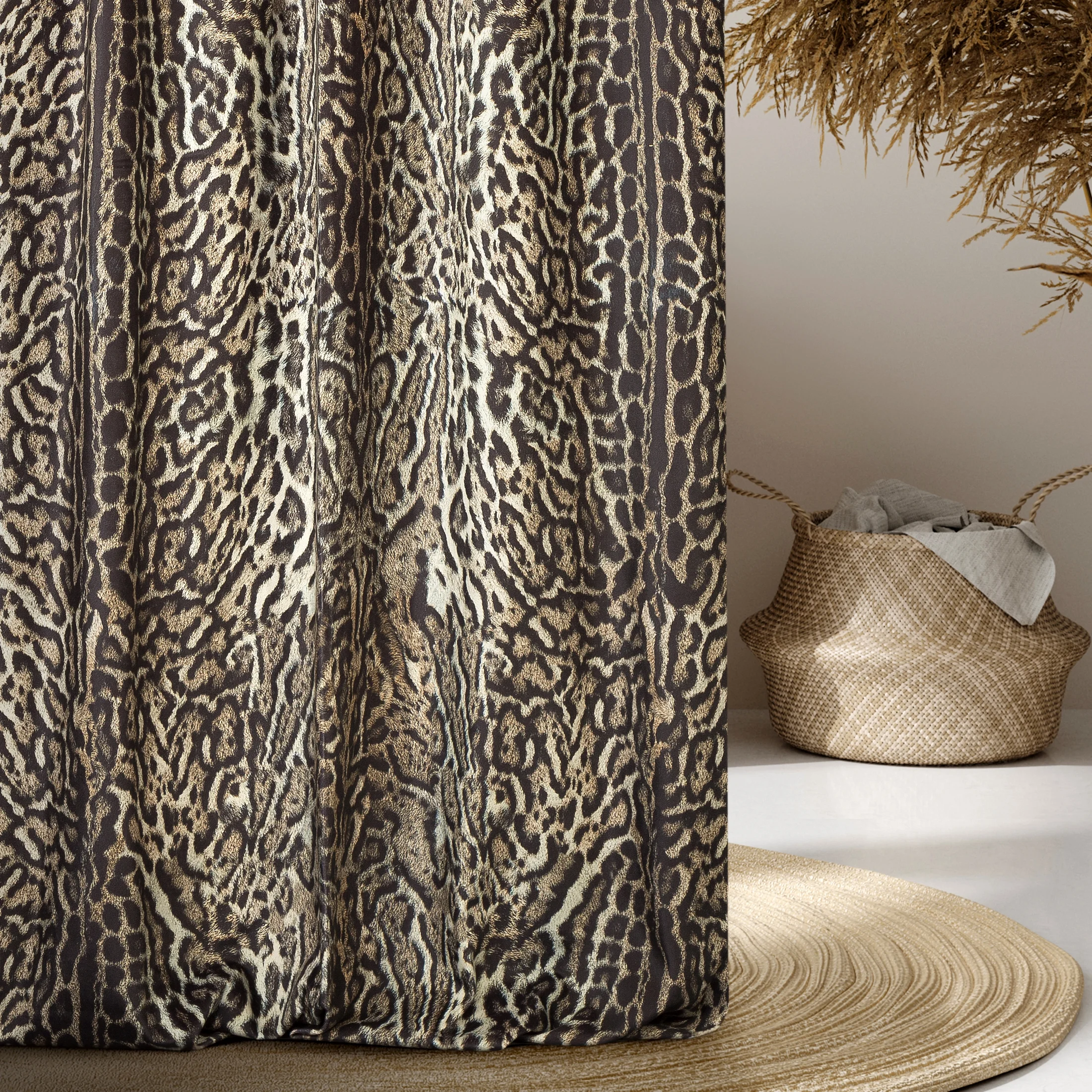 Tkanina zasłonowa miękka, welwetowa, z drukowanym wzorem zwierzęcym