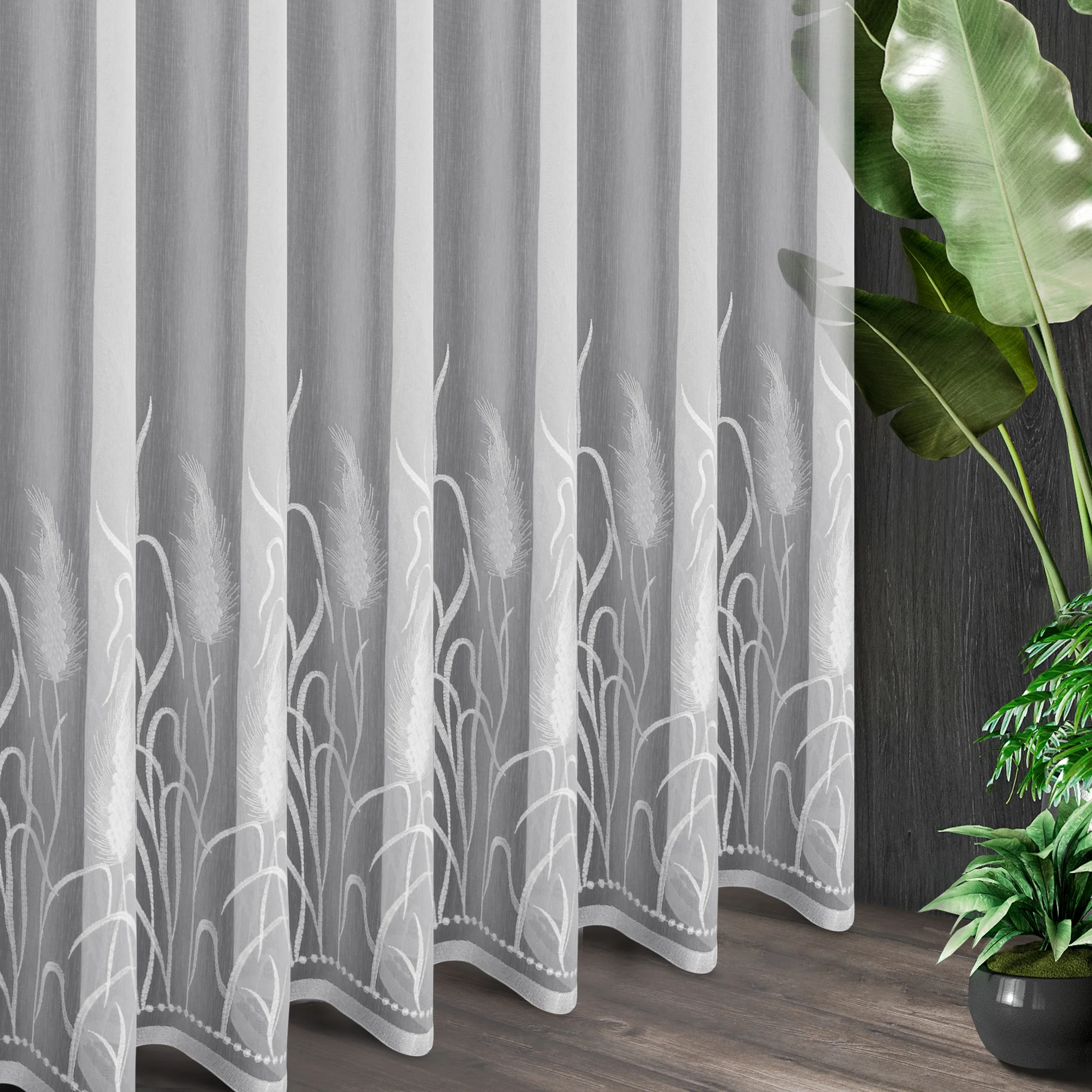 Tkanina firanowa typu aden zdobiona haftem trawy pampasowej