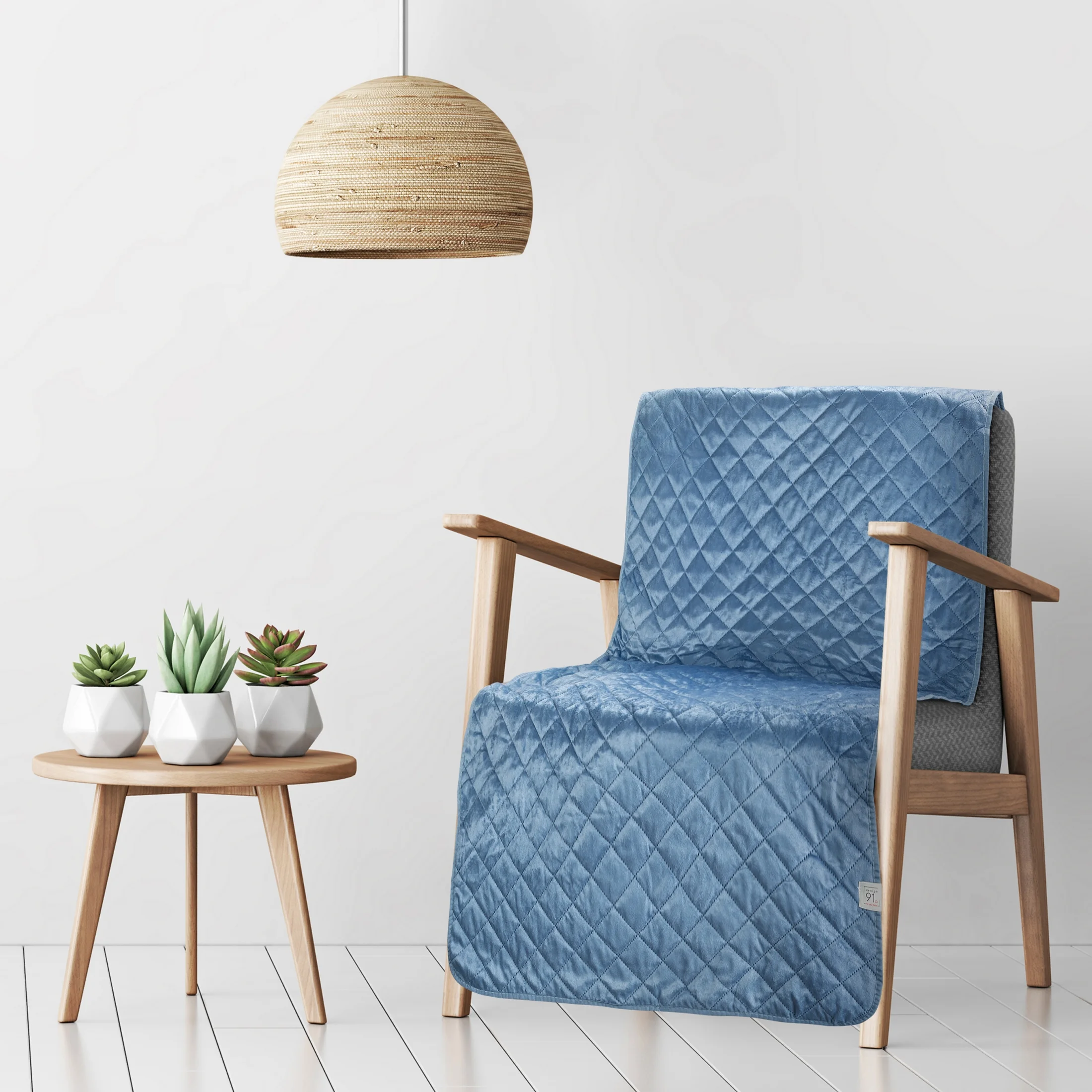 Narzuta welwetowa na fotel niebieska 70x160 cm pikowana metodą hot press w geometryczny wzór LUIZ 5 Design 91 | eurofirany