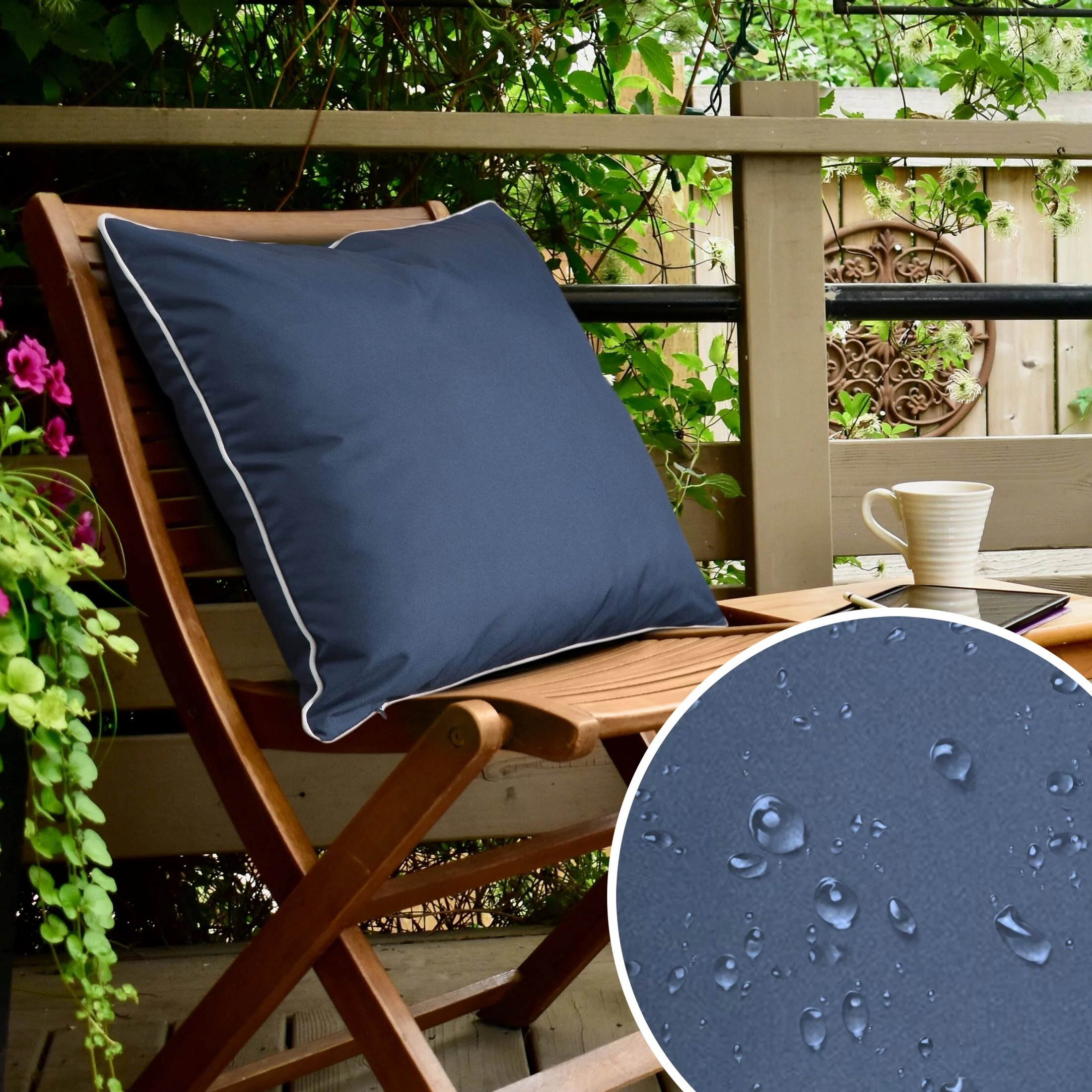 Poszewka na poduszkę 45x45 cm z tkaniny wodoodpornej granatowa idealna na taras oraz balkon GARDEN | eurofirany