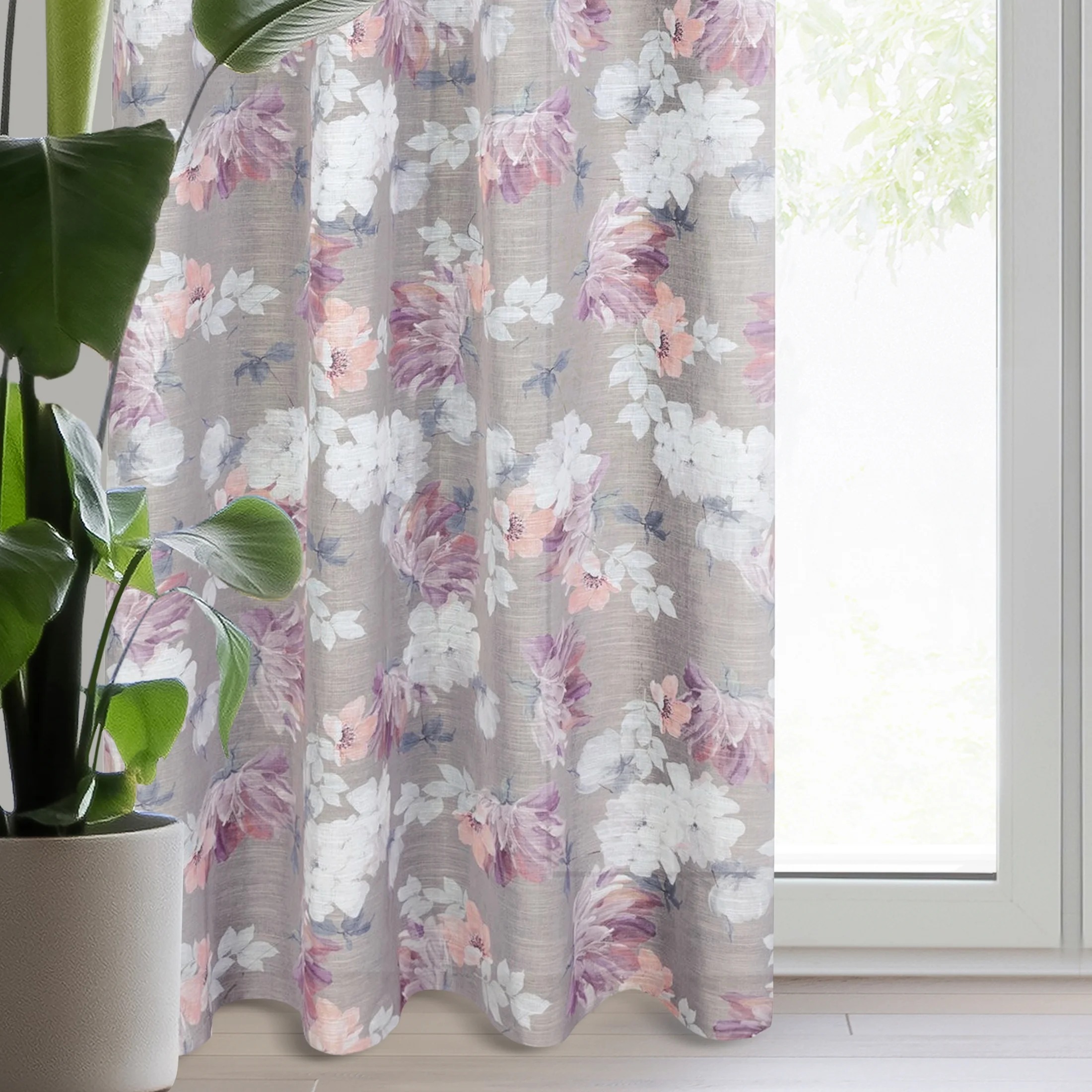 Zasłona srebrno, różowa w kwiaty z etaminy 140x250 cm przelotka - SHERRY | eurofirany