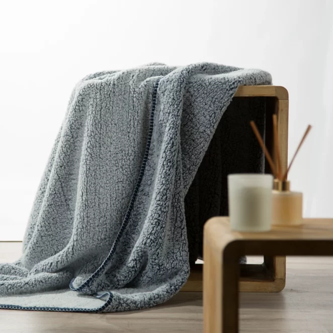 Koc bukla 170x210 cm granatowo, biały z miękkiej tkaniny KOALA Eurofirany Premium