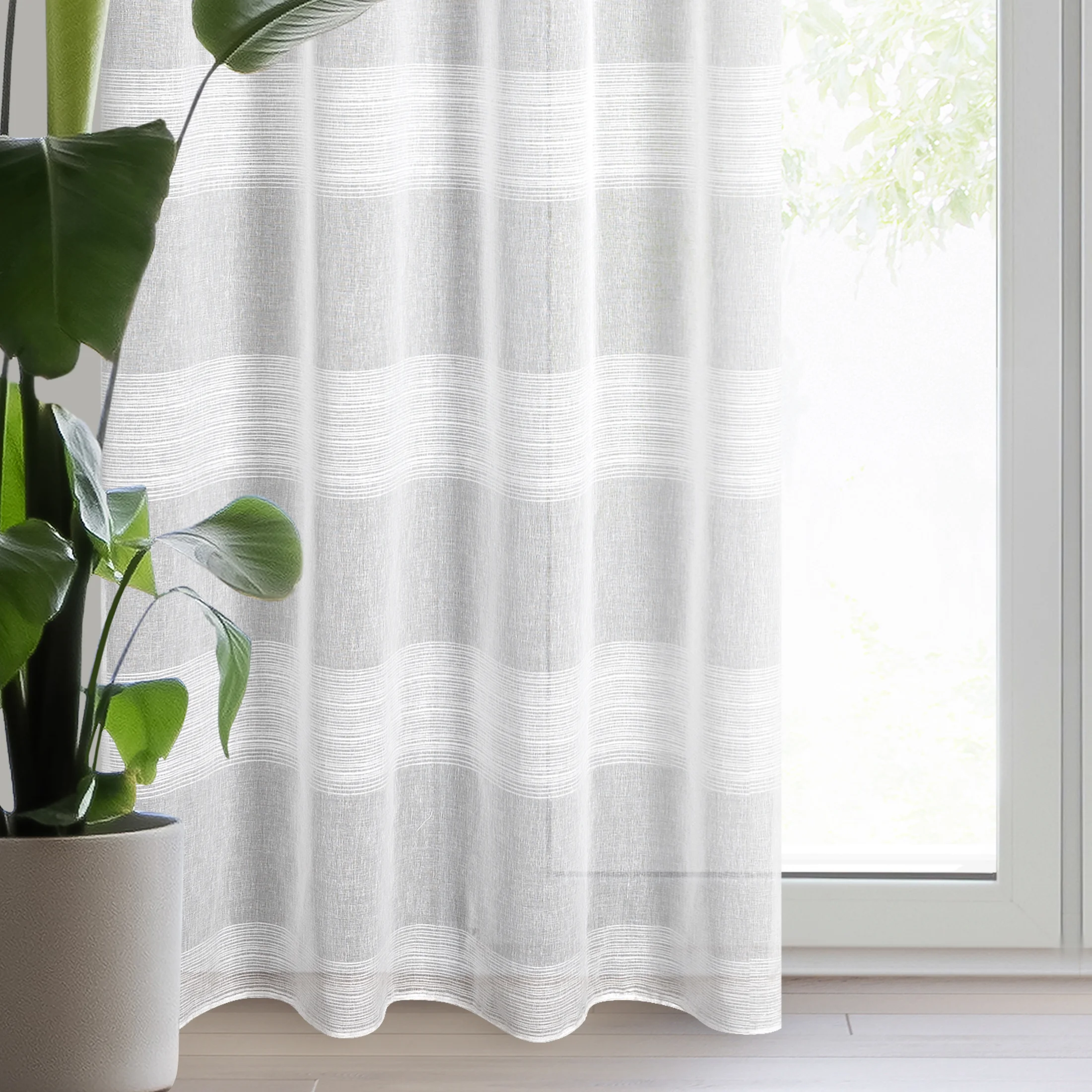 Firana biała zdobiona szenilowymi pasami 140x250 cm przelotka AGATA | eurofirany