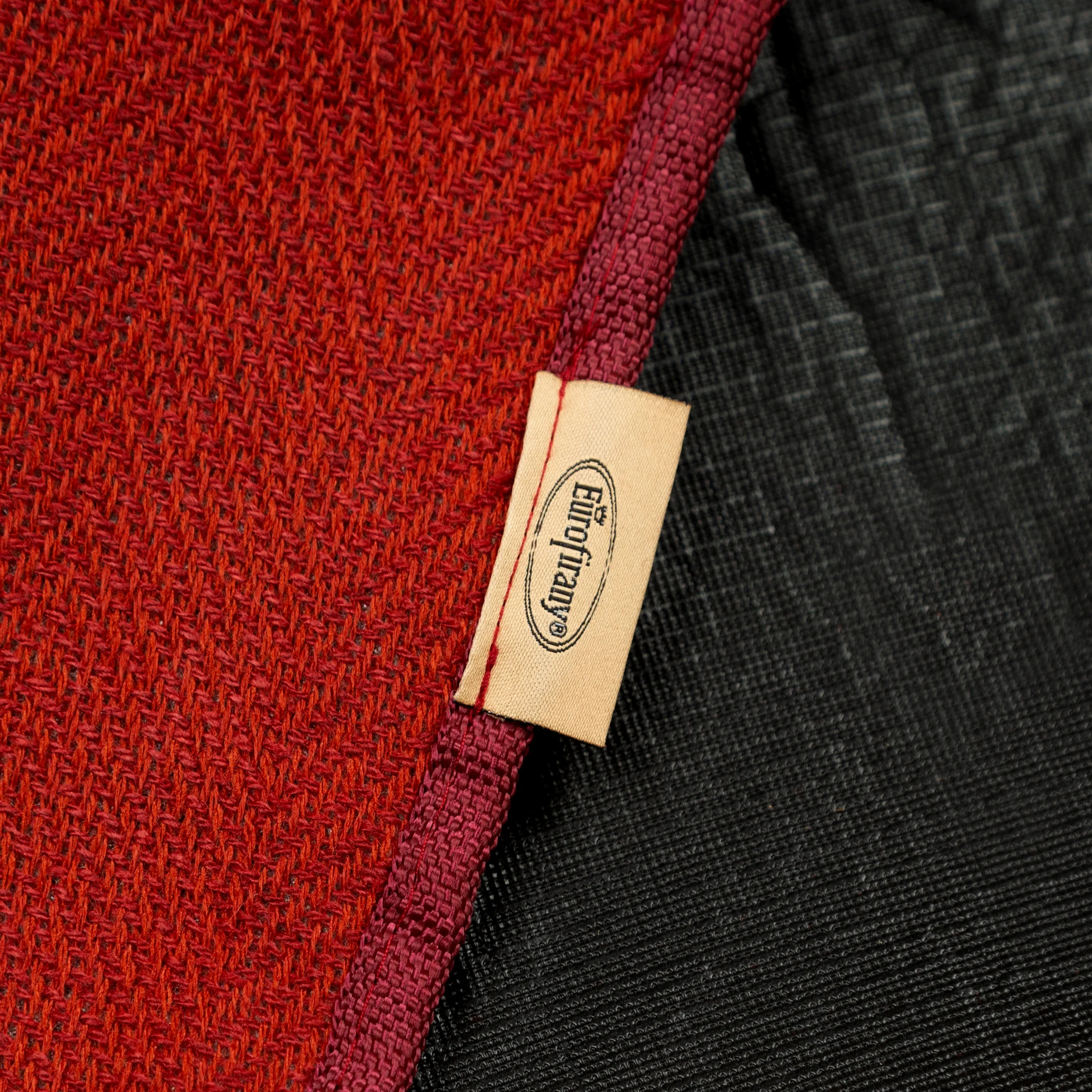 Koc 135x150 cm bordowy piknikowy ze strukturalnym wzorem w jodełkę HARMONY 6