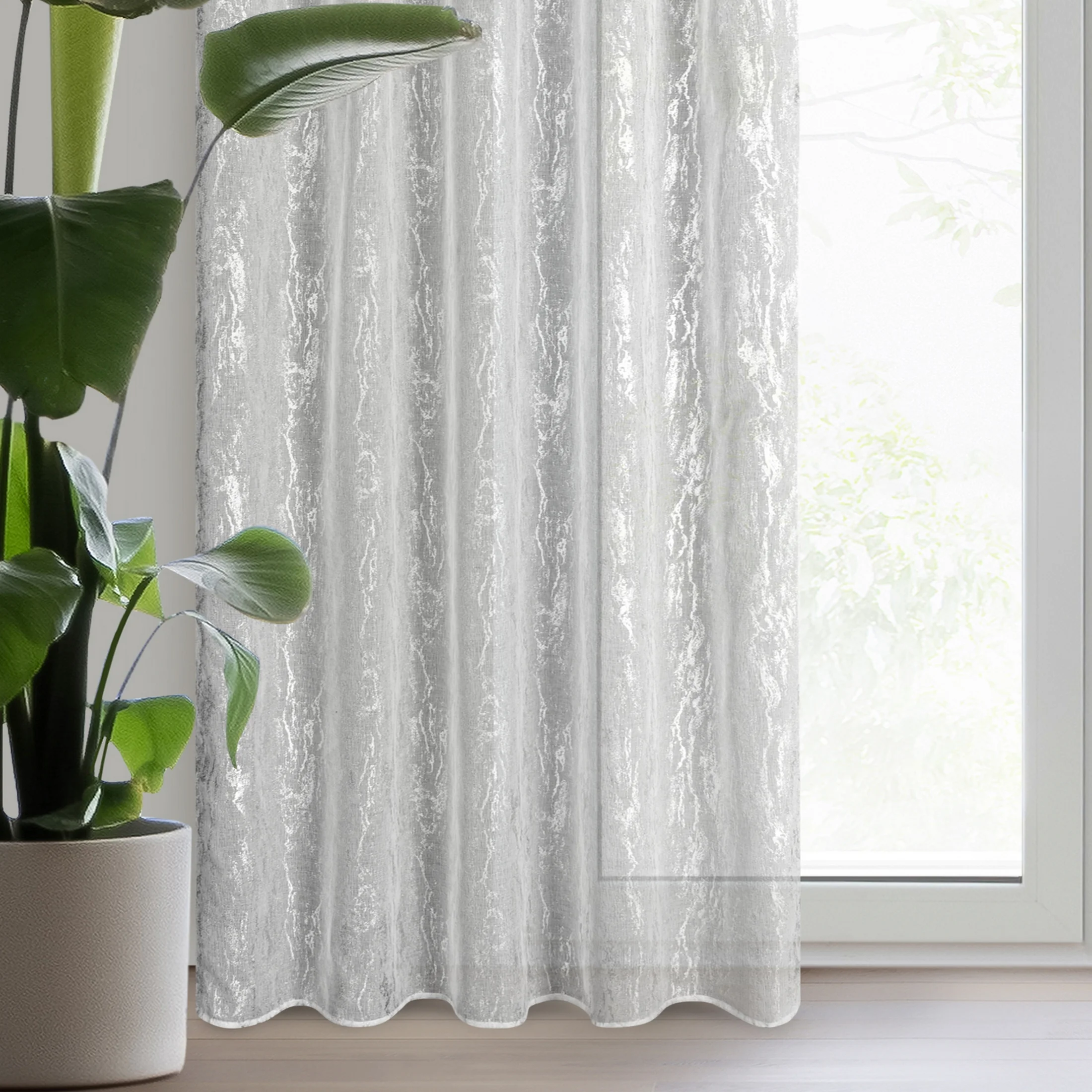 Dekoracja okienna biało, srebrzysta z marmurkowym wzorem z etaminy 140x270 cm taśma MIA | eurofirany