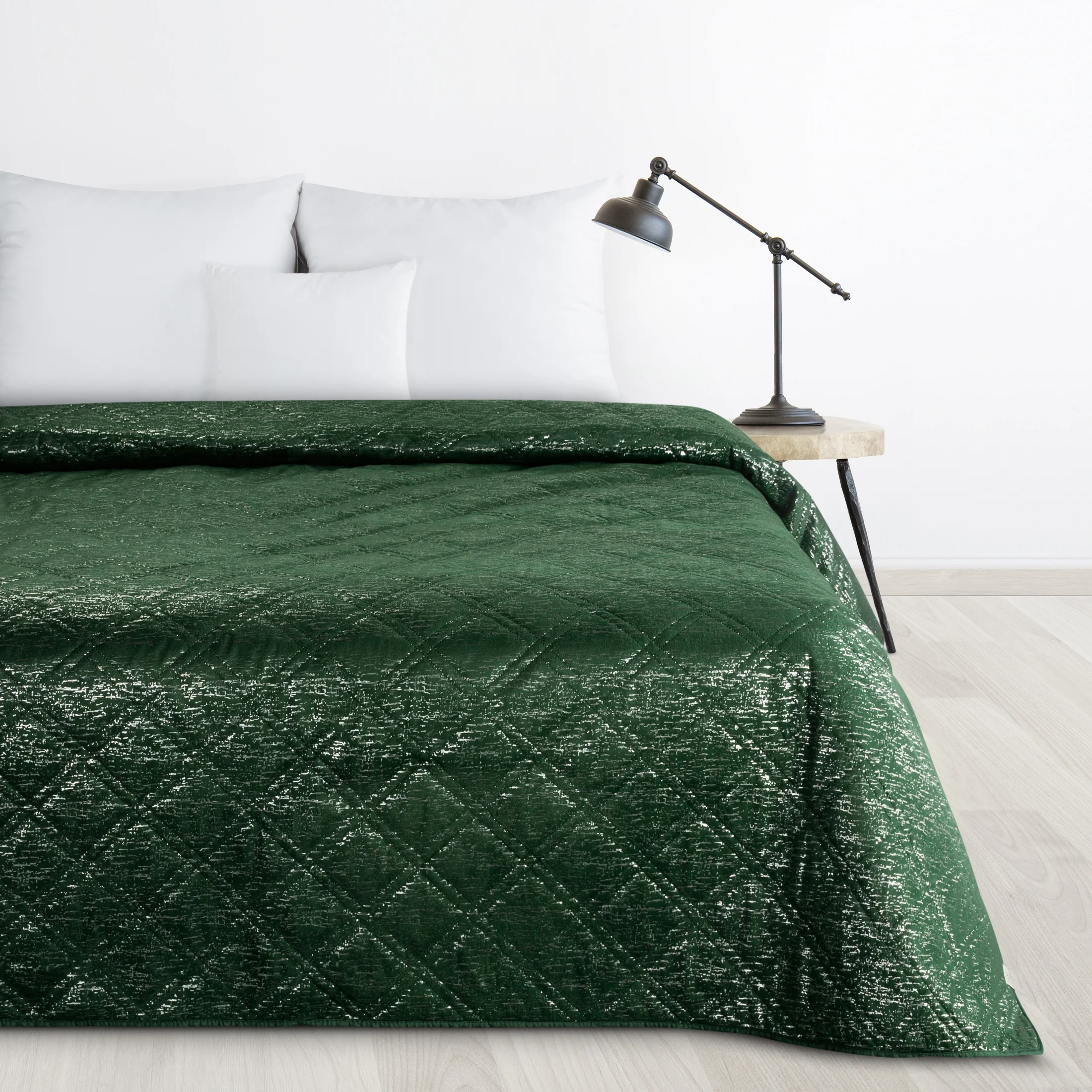 Narzuta welwetowa zielona 170x210 cm pikowana metodą hot press w wzór karo LUIZ BLINK Design 91 | eurofirany