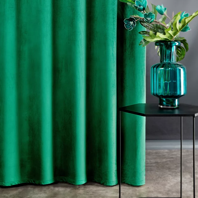Zasłona zielona z aksamitnego błyszczącego welwetu 140x270 cm taśma - LUCCA