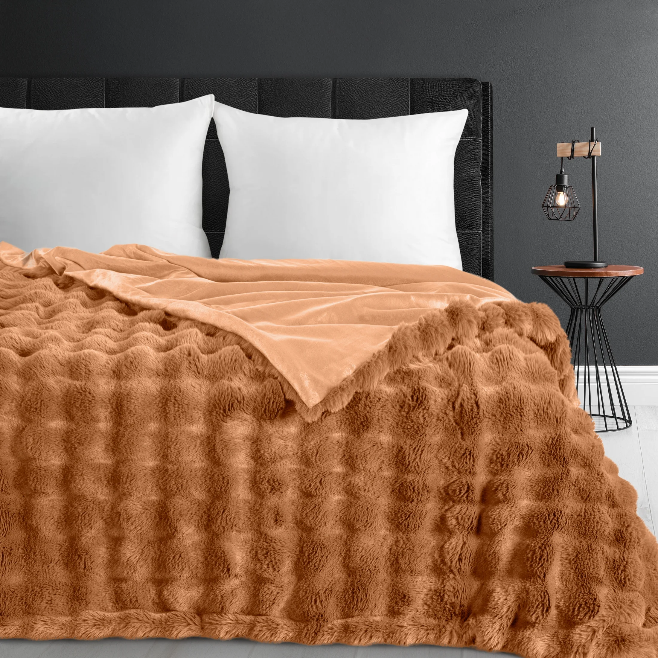 Koc 220x200 cm miodowy z miękkiej tkaniny futerkowej z efektem 3D LILY | eurofirany