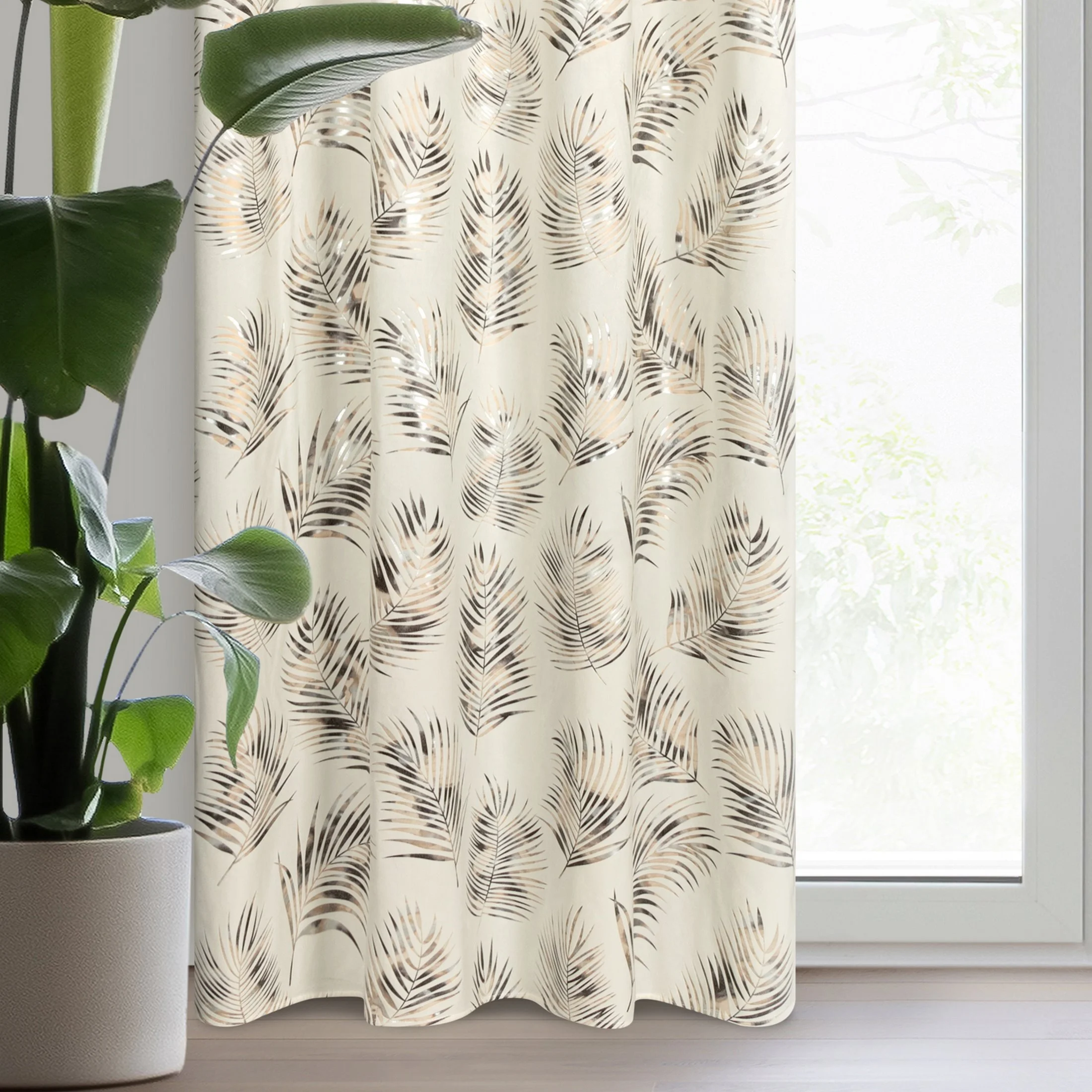 Zasłona welwetowa kremowo, szampańska z błyszczącym nadrukiem palmowych liści 140x250 cm przelotka - GLORIA 2 | eurofirany