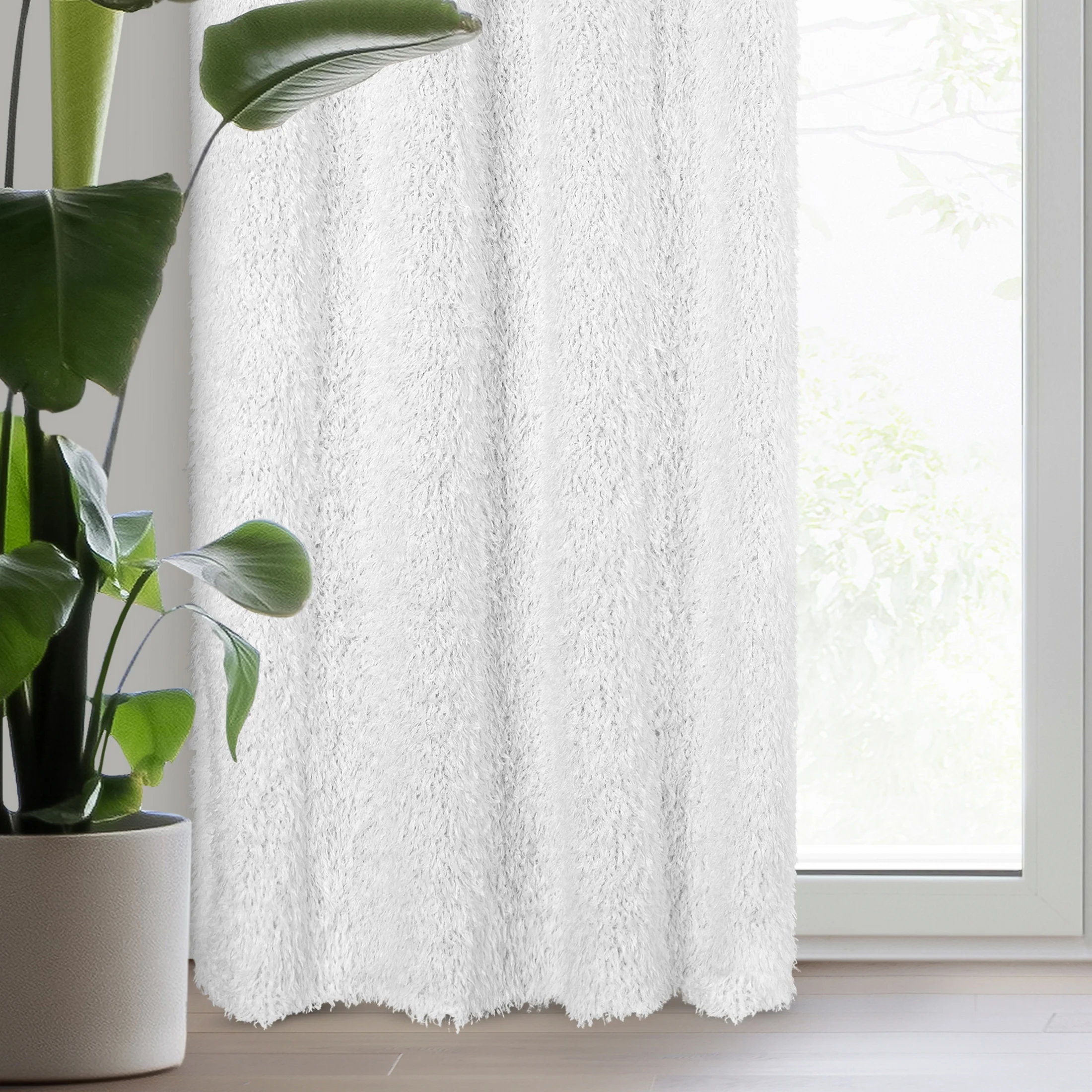 Zasłona biała zdobiona futerkiem 140x250 cm przelotka - MARION | eurofirany