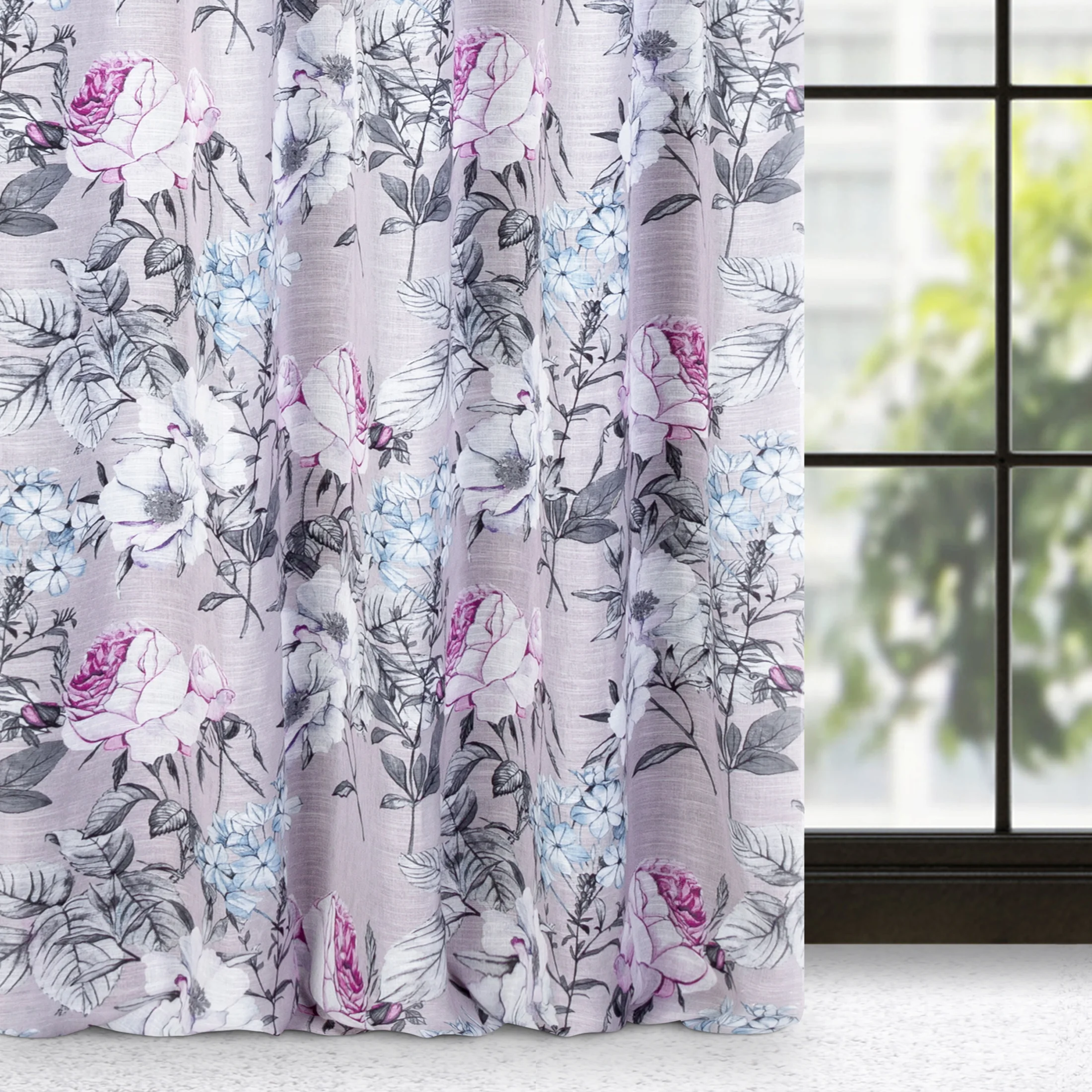 Zasłona różowo, fioletowa z nadrukiem kwiatów z lekkiej etaminy 140x270 cm taśma - HONEY | eurofirany